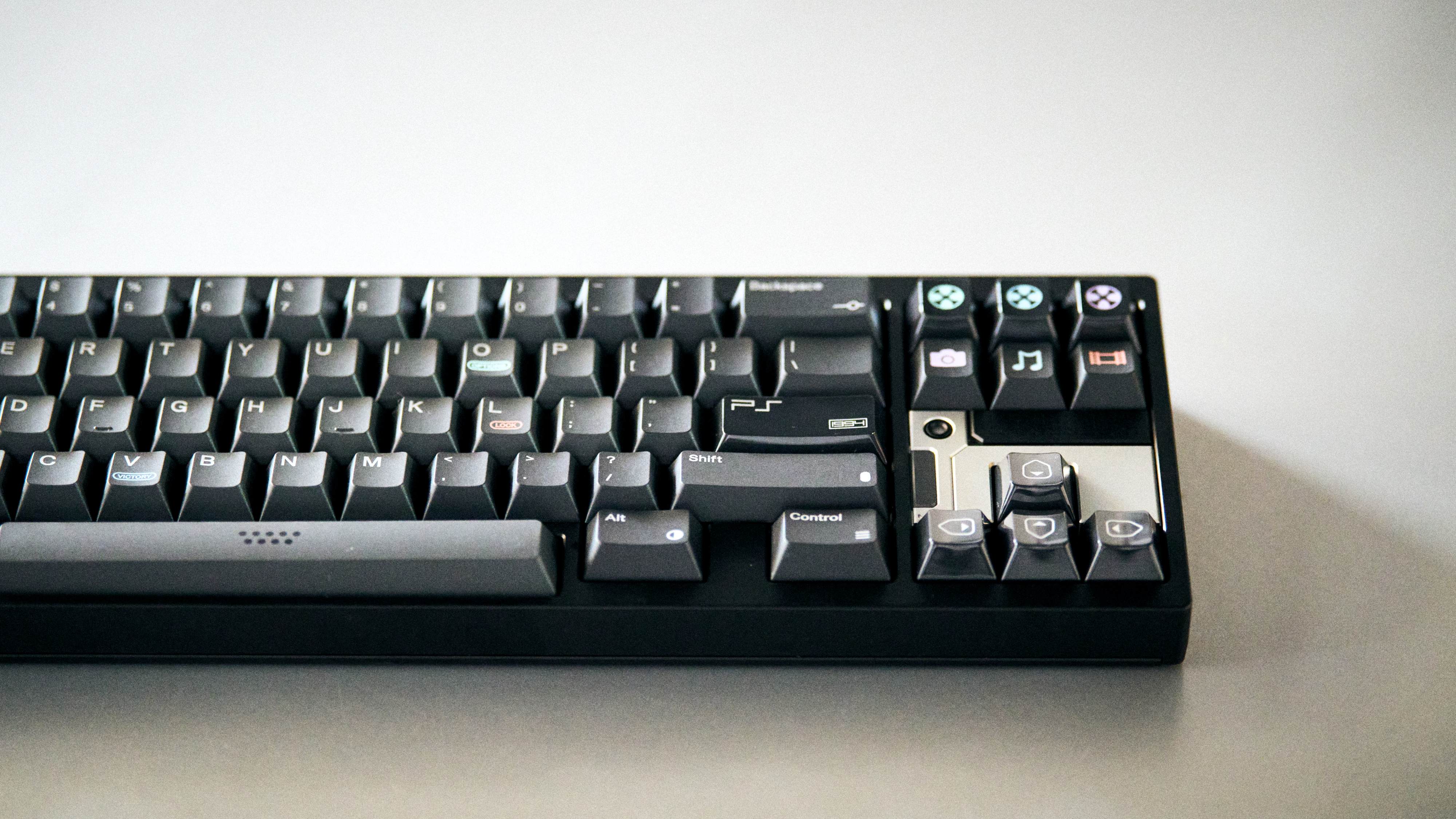 80 RETROS PS1994 PBT+ABS KEYCAP SET - Image 3
