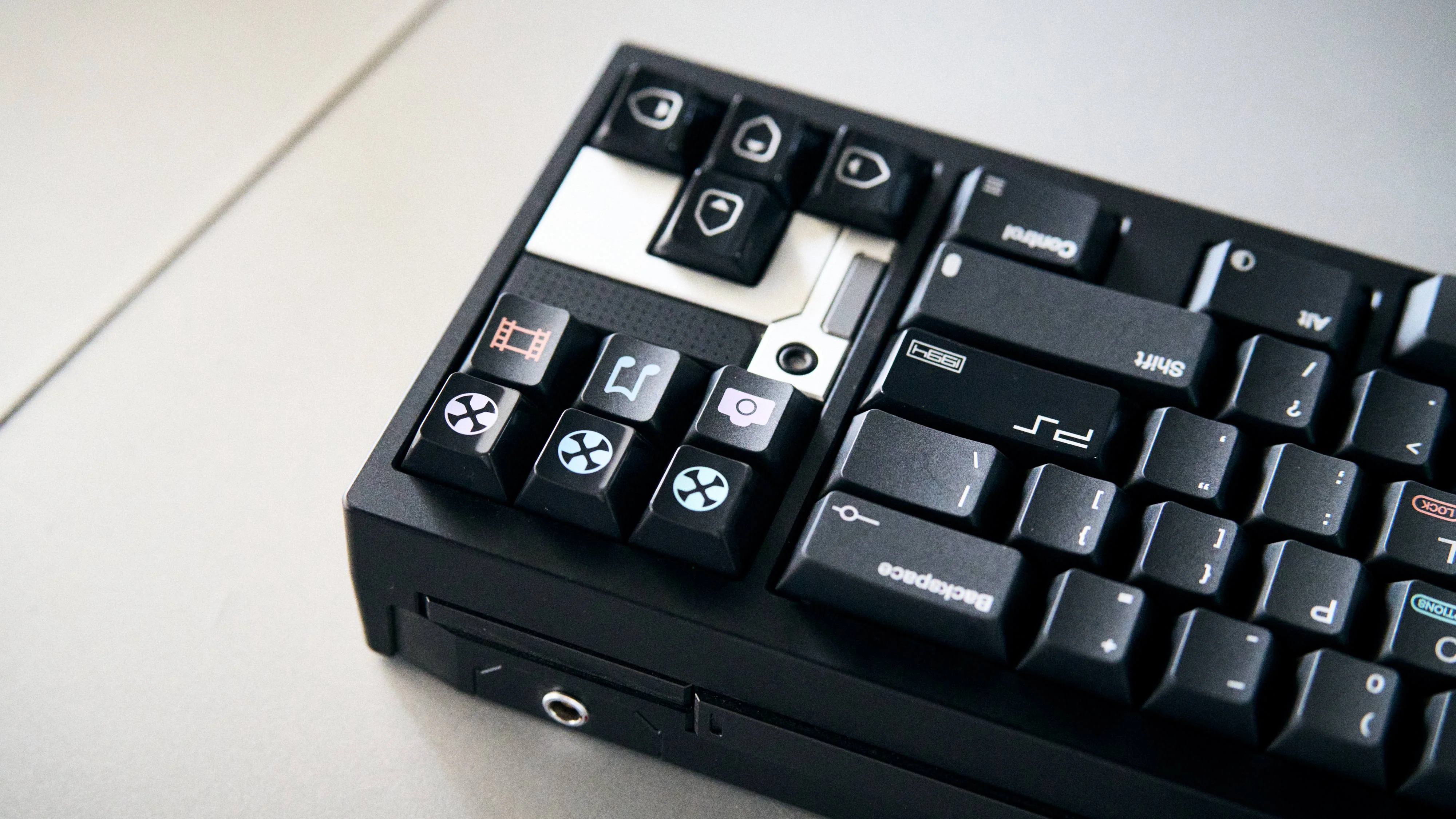 80 RETROS PS1994 PBT+ABS KEYCAP SET - Image 4