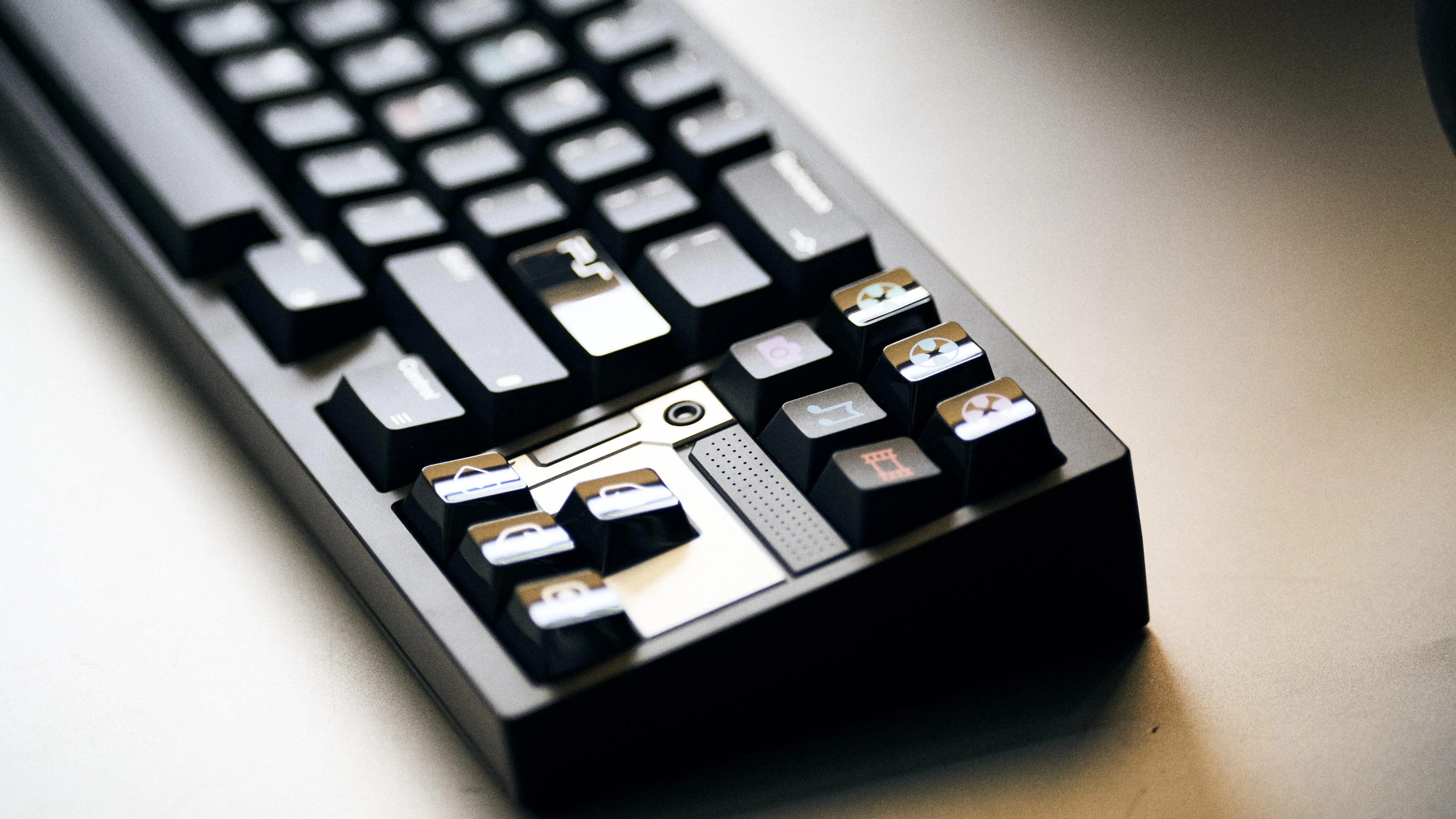 80 RETROS PS1994 PBT+ABS KEYCAP SET - Image 9