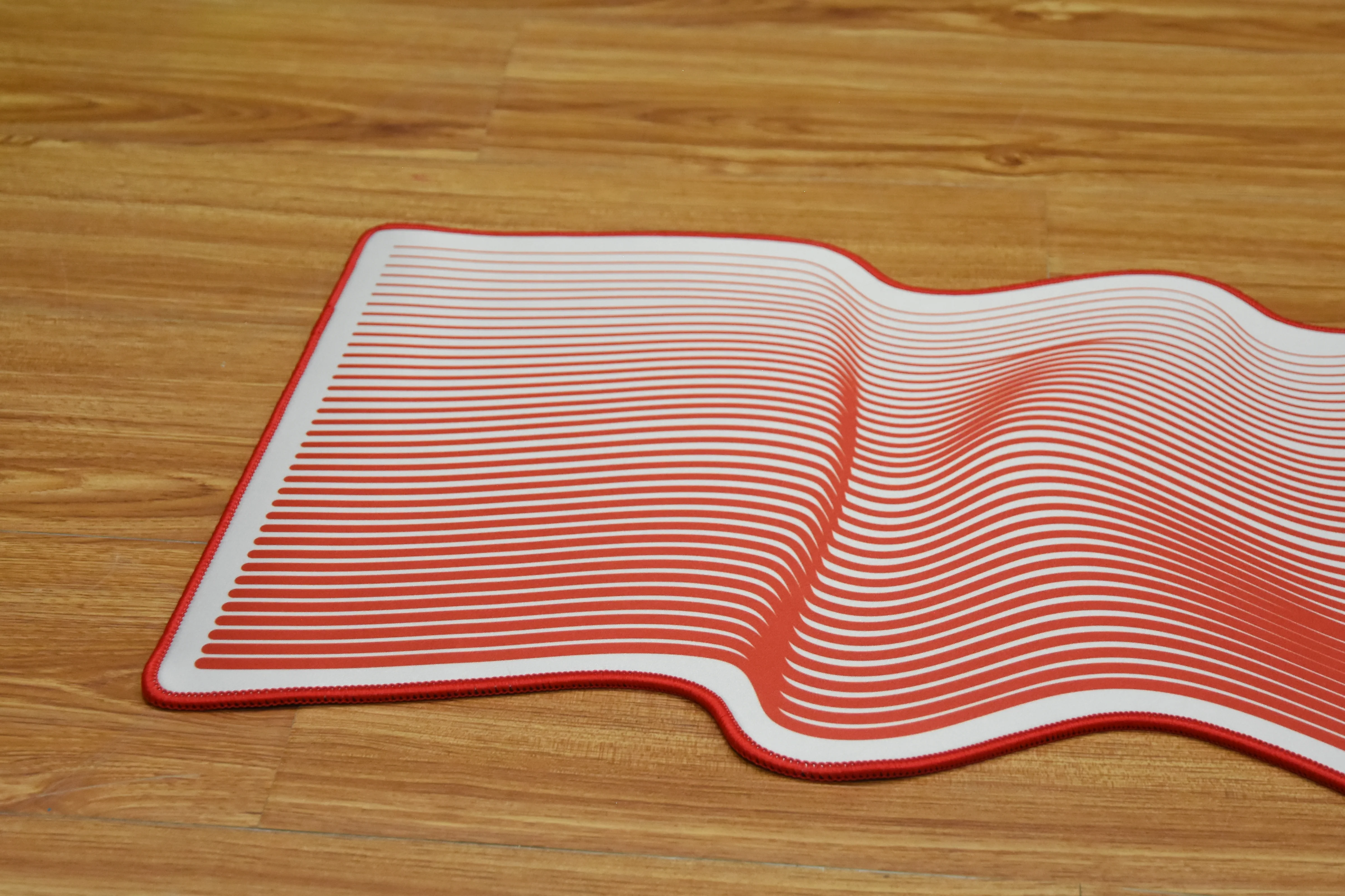 Aiglatson Studio Black Snail Deskmats Red On White - Image 3
