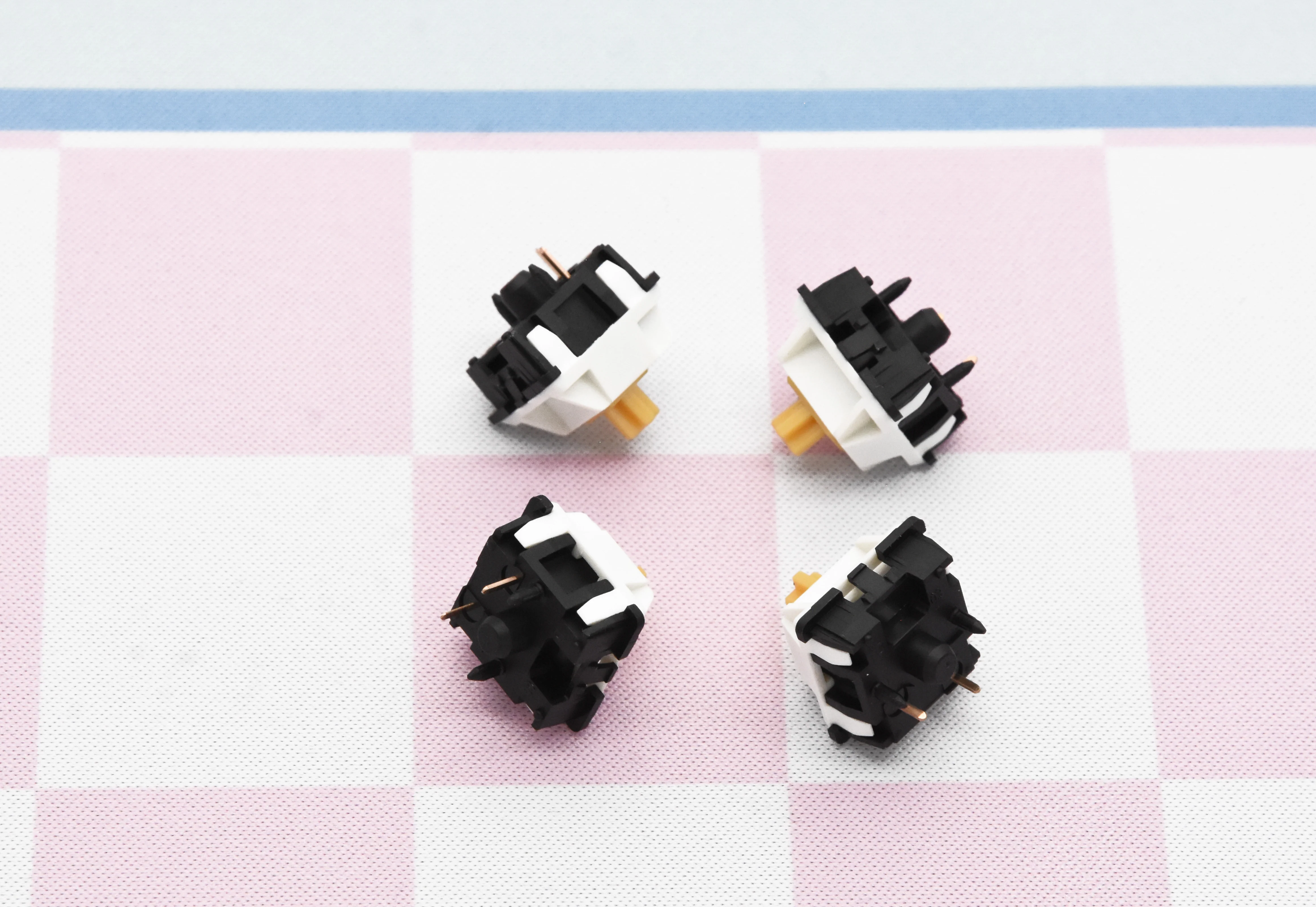 AKKO PENGUIN SILENT TACTILE SWITCH (45PCS) - Image 6