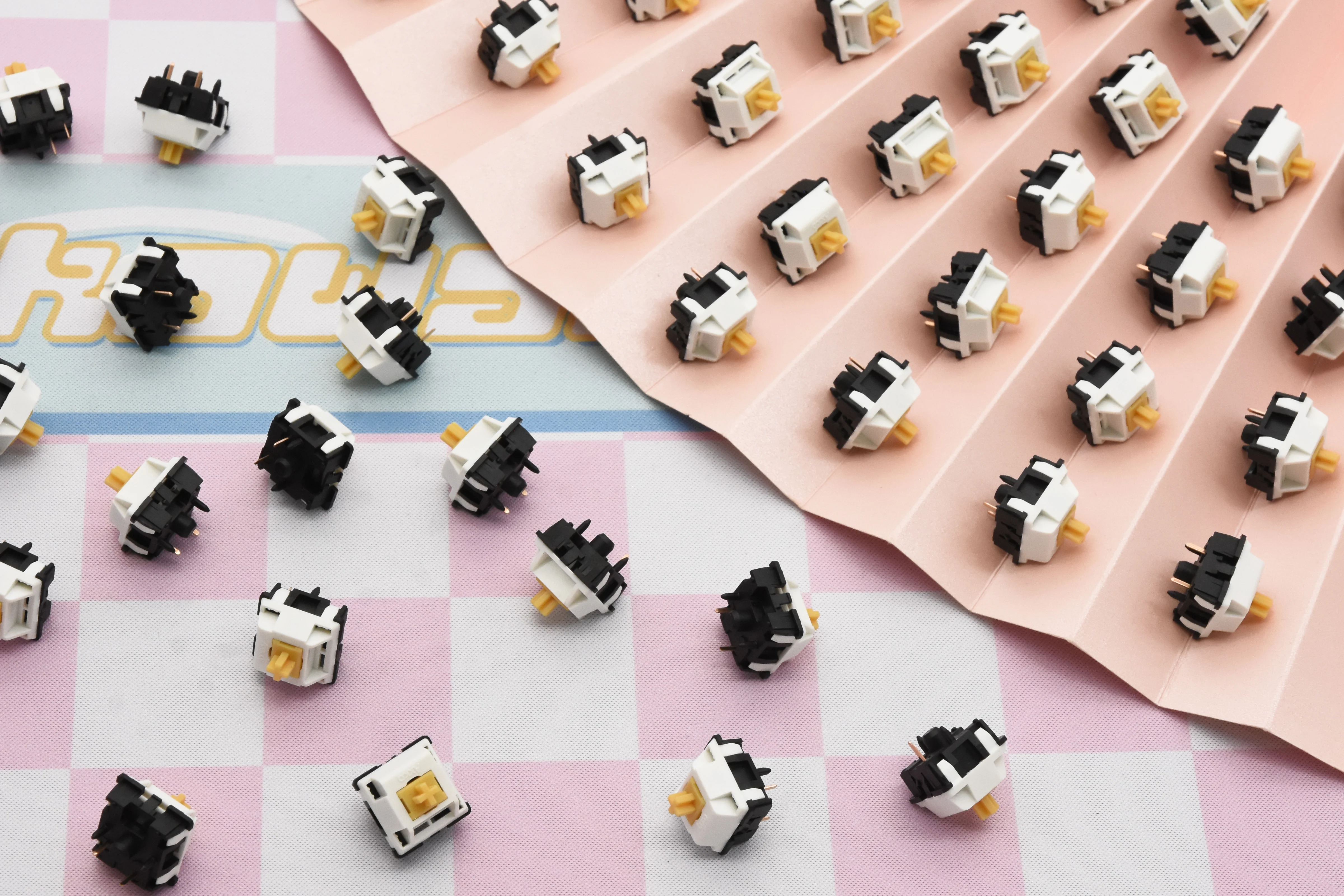 AKKO PENGUIN SILENT TACTILE SWITCH (45PCS) - Image 7