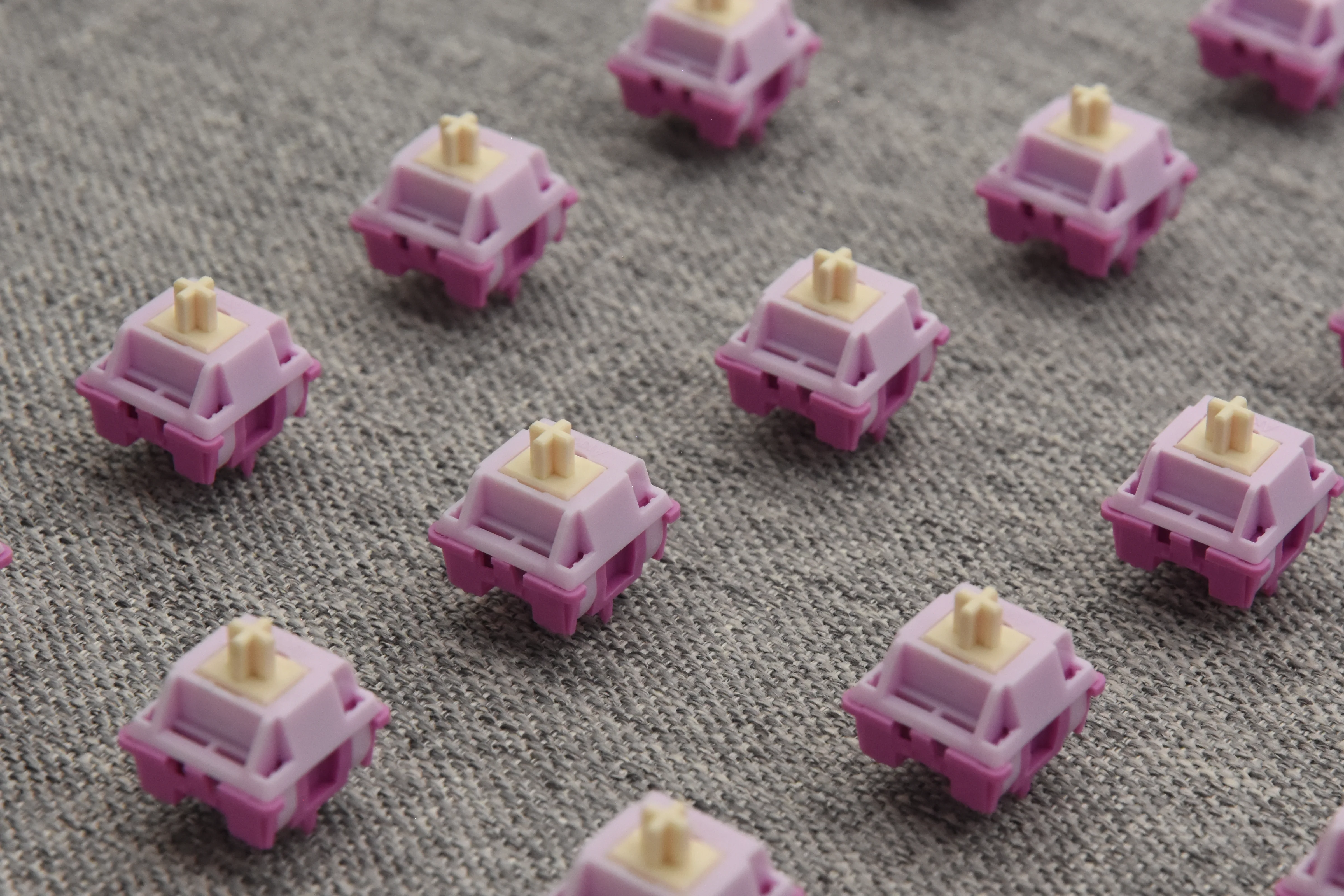 AKKO V3 CREAMY PURPLE PRO TACTILE SWITCH (45PCS) - Image 10