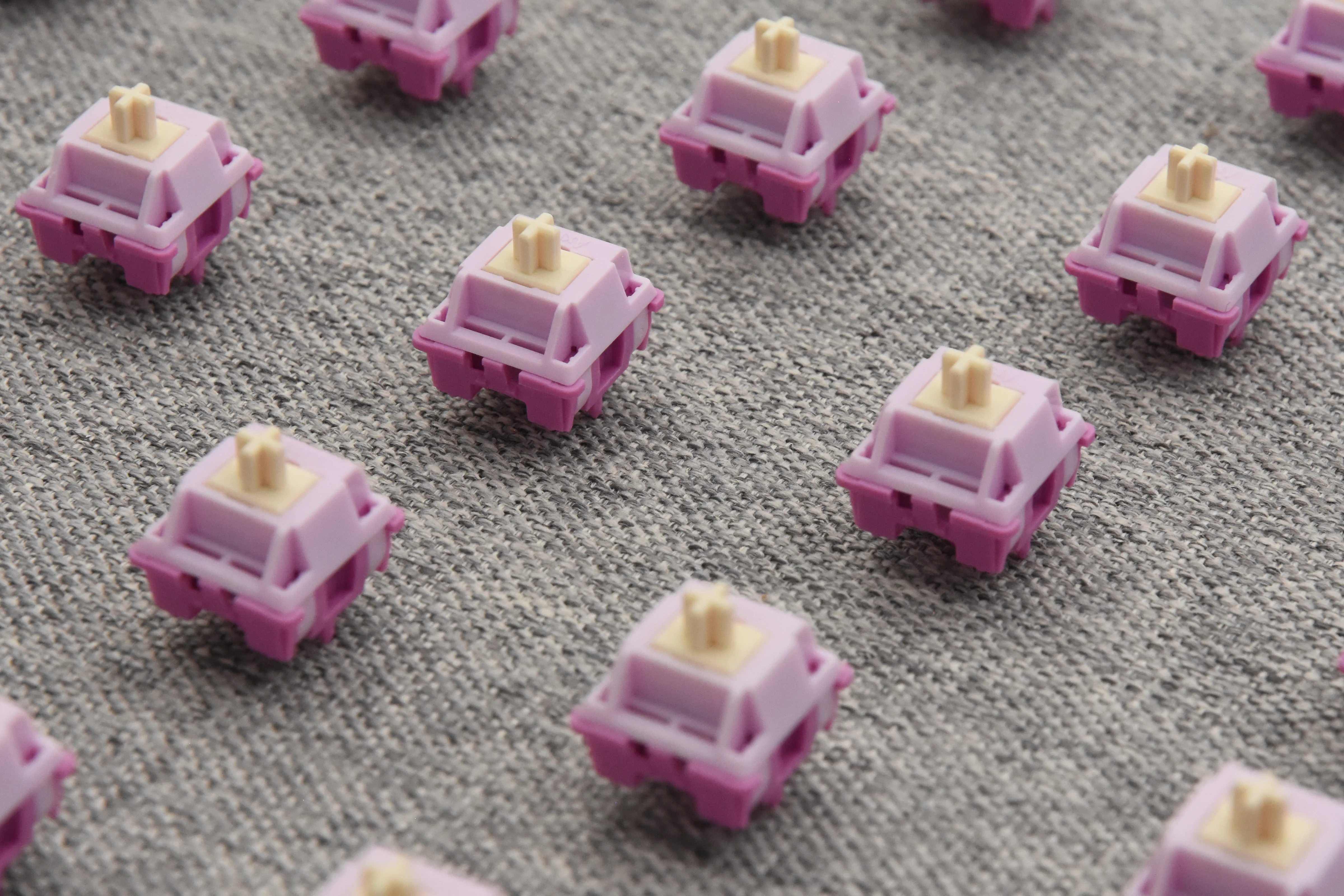 AKKO V3 CREAMY PURPLE PRO TACTILE SWITCH (45PCS) - Image 11