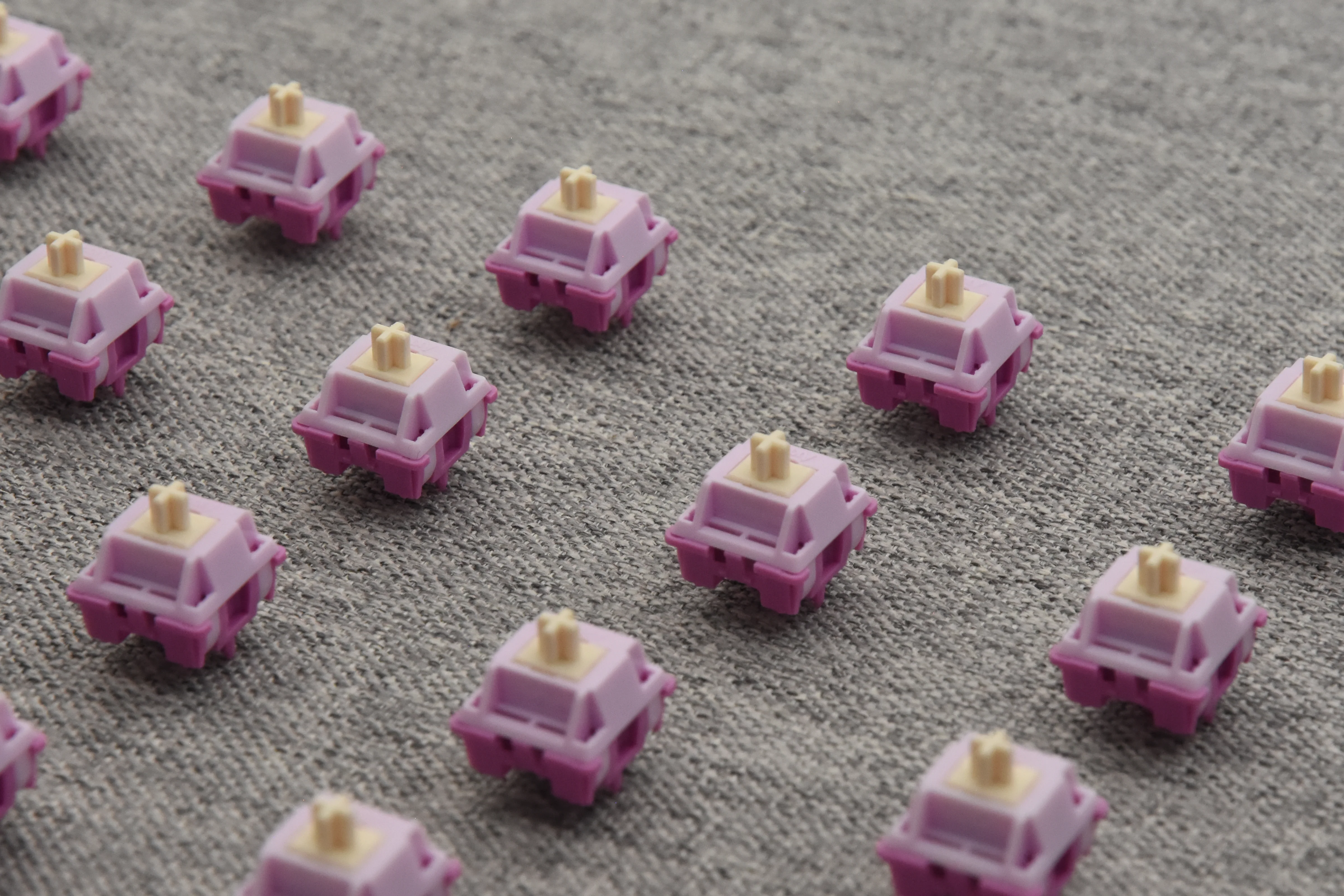 AKKO V3 CREAMY PURPLE PRO TACTILE SWITCH (45PCS) - Image 14