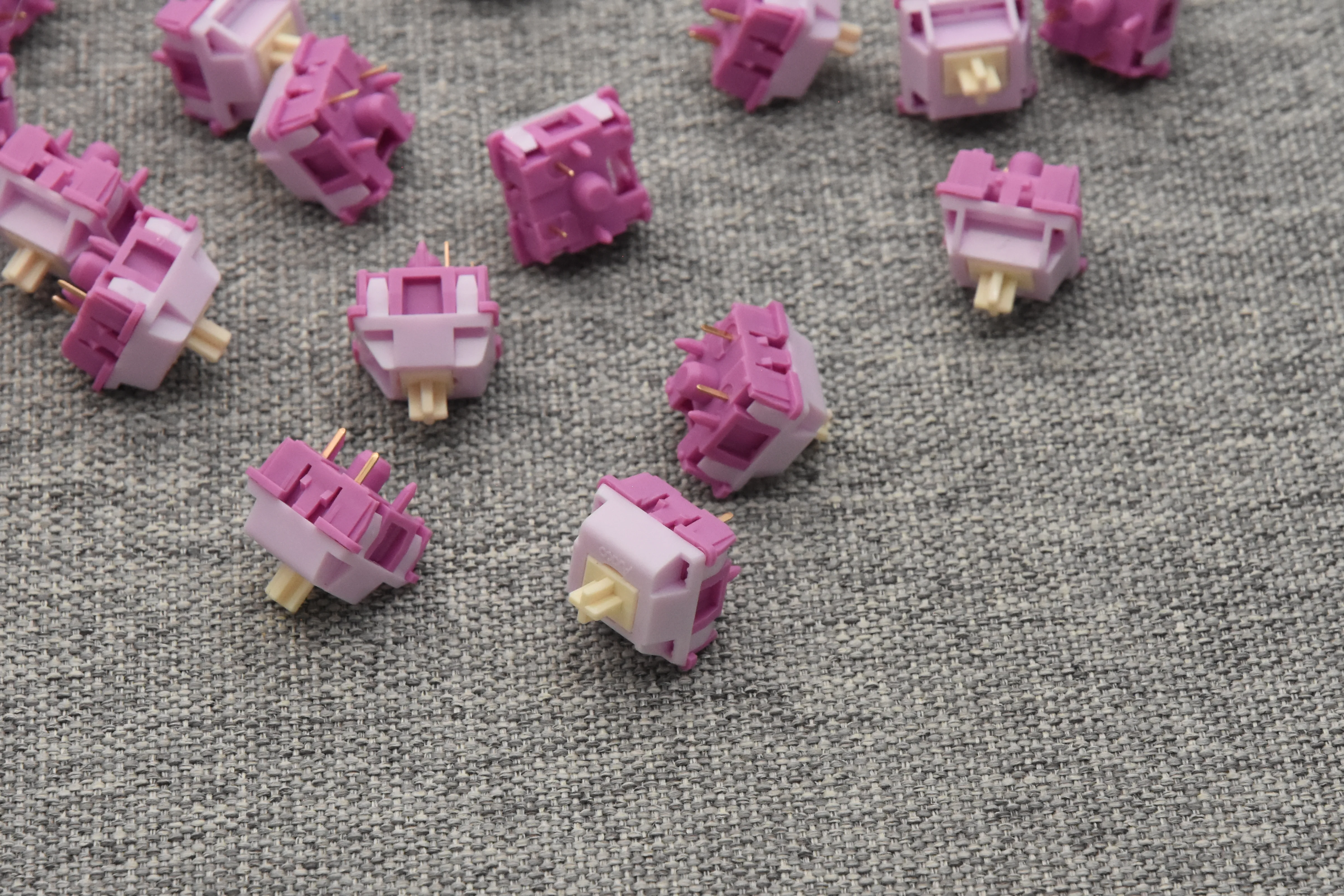 AKKO V3 CREAMY PURPLE PRO TACTILE SWITCH (45PCS) - Image 4