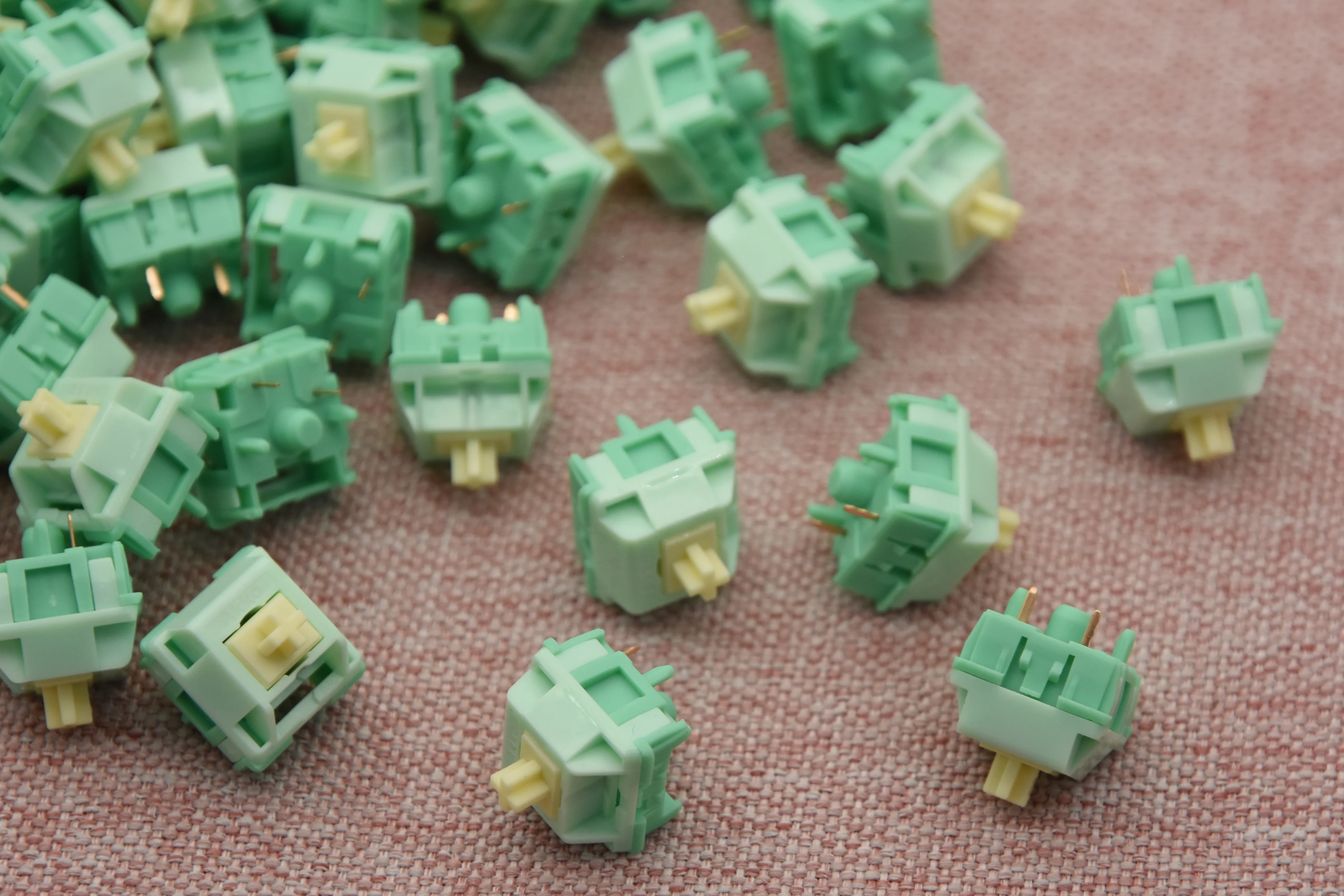 Akko X HMX Cilantro Tactile Switch Factory Lubed (45PCS) - Image 5