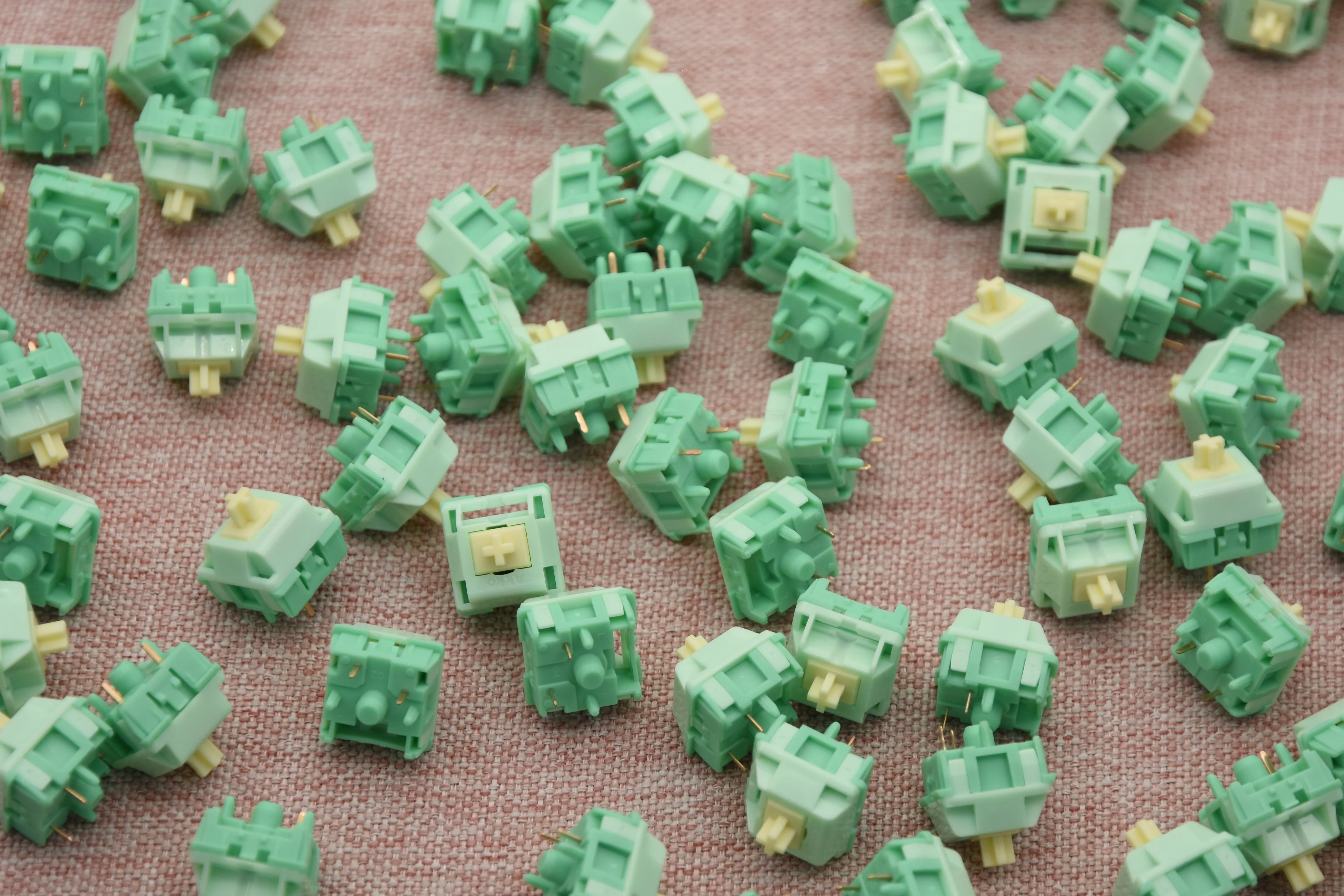 Akko X HMX Cilantro Tactile Switch Factory Lubed (45PCS) - Image 7