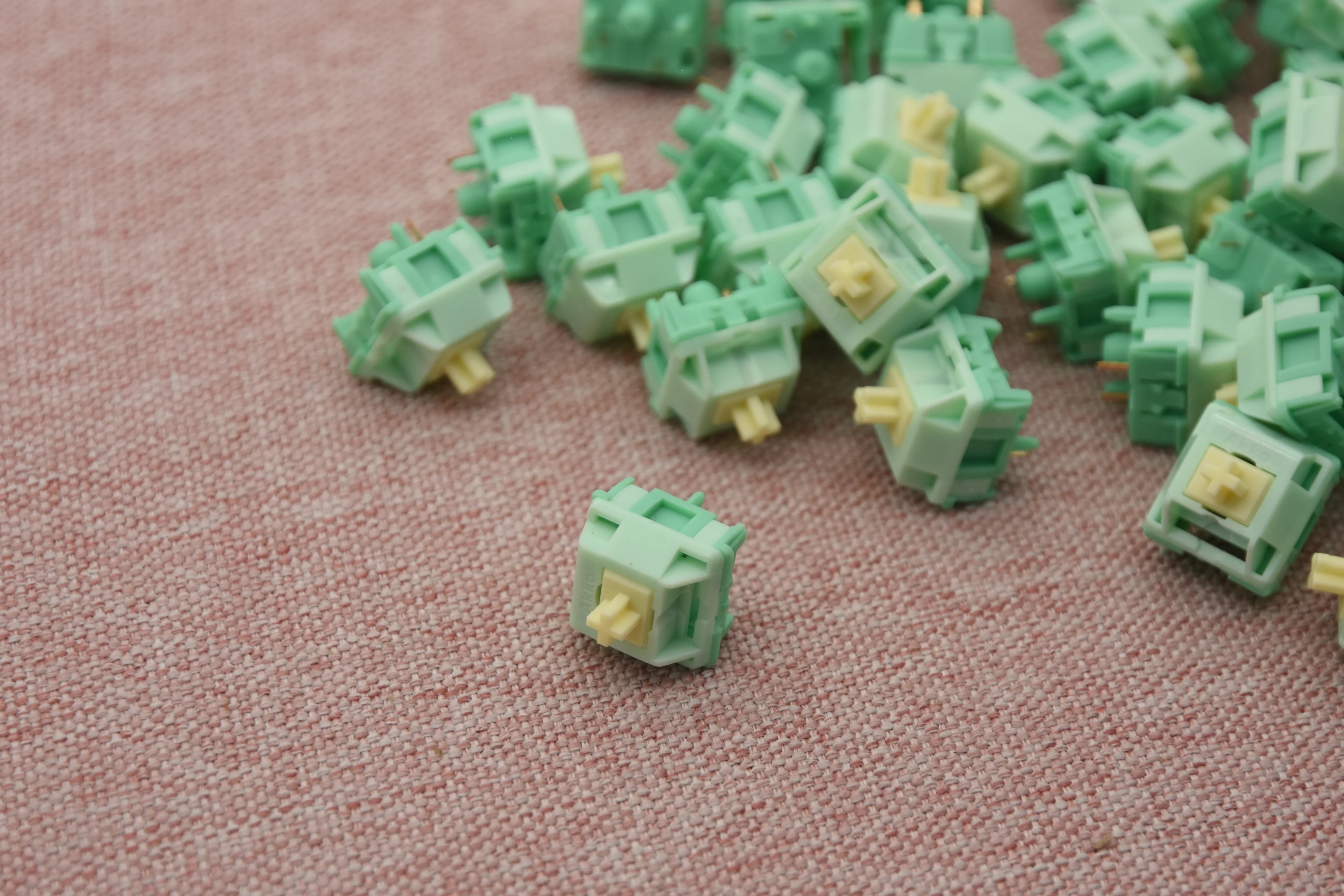 Akko X HMX Cilantro Tactile Switch Factory Lubed (45PCS) - Image 8