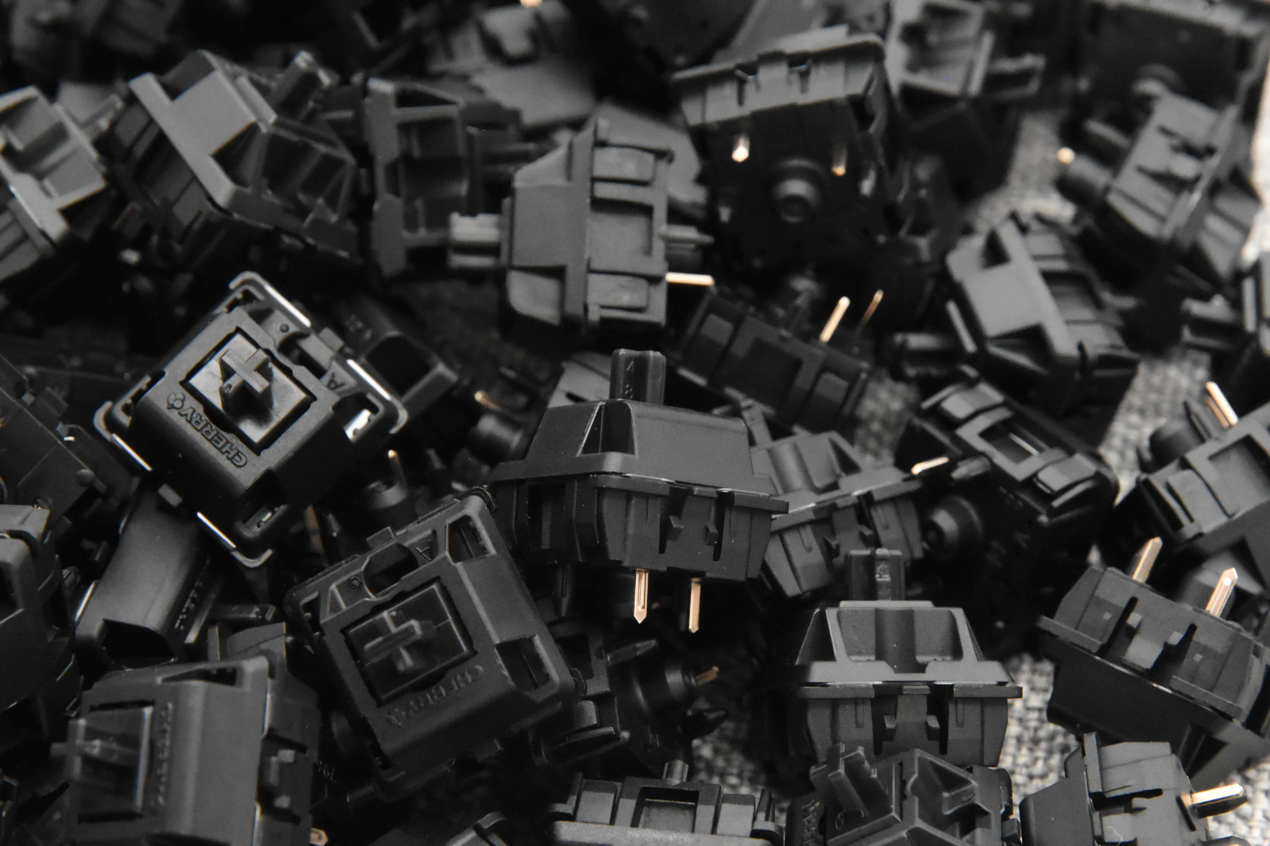 BROKEN-IN CHERRY MX SWITCHES (10PCS) - Image 26