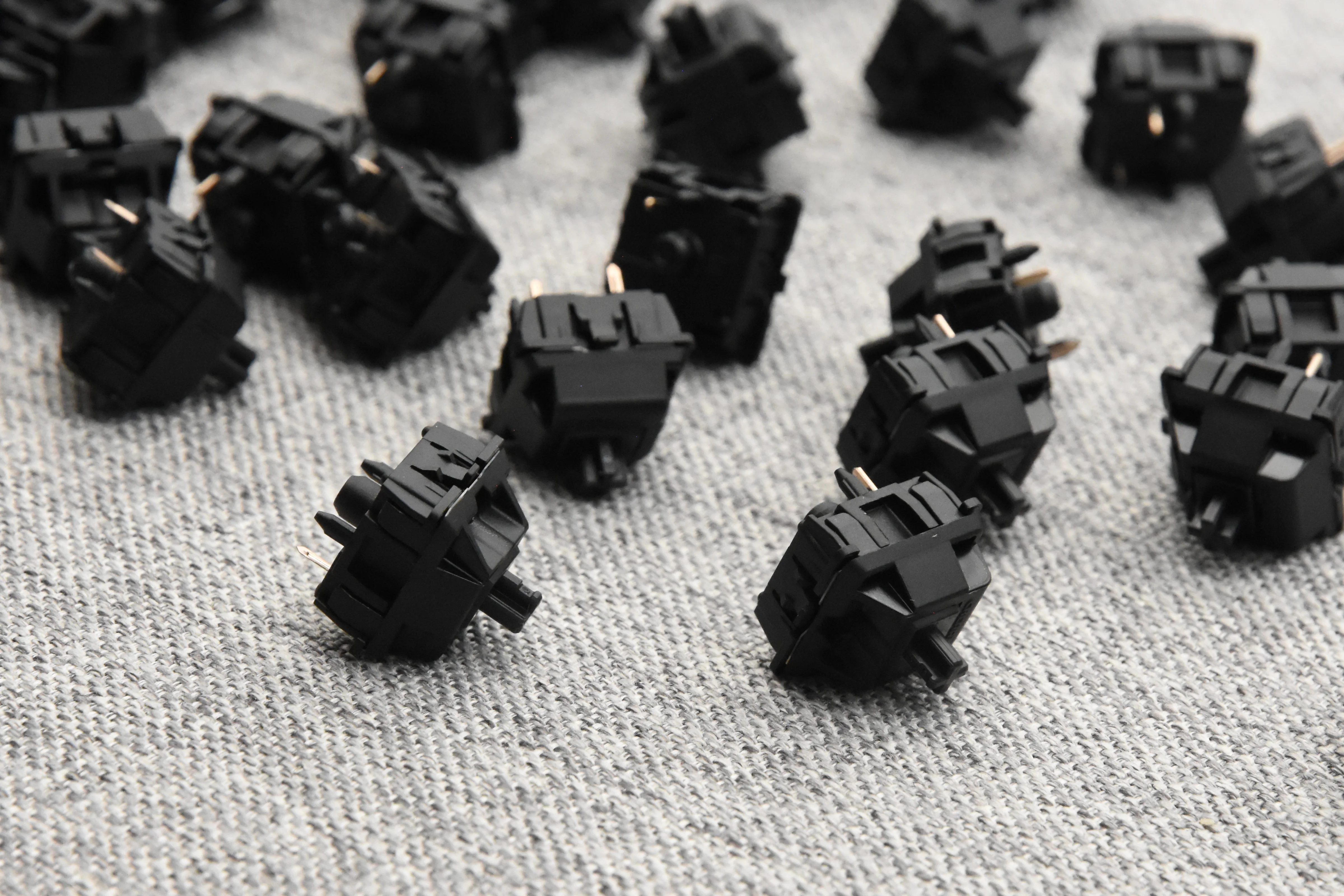 BROKEN-IN CHERRY MX SWITCHES (10PCS) - Image 32