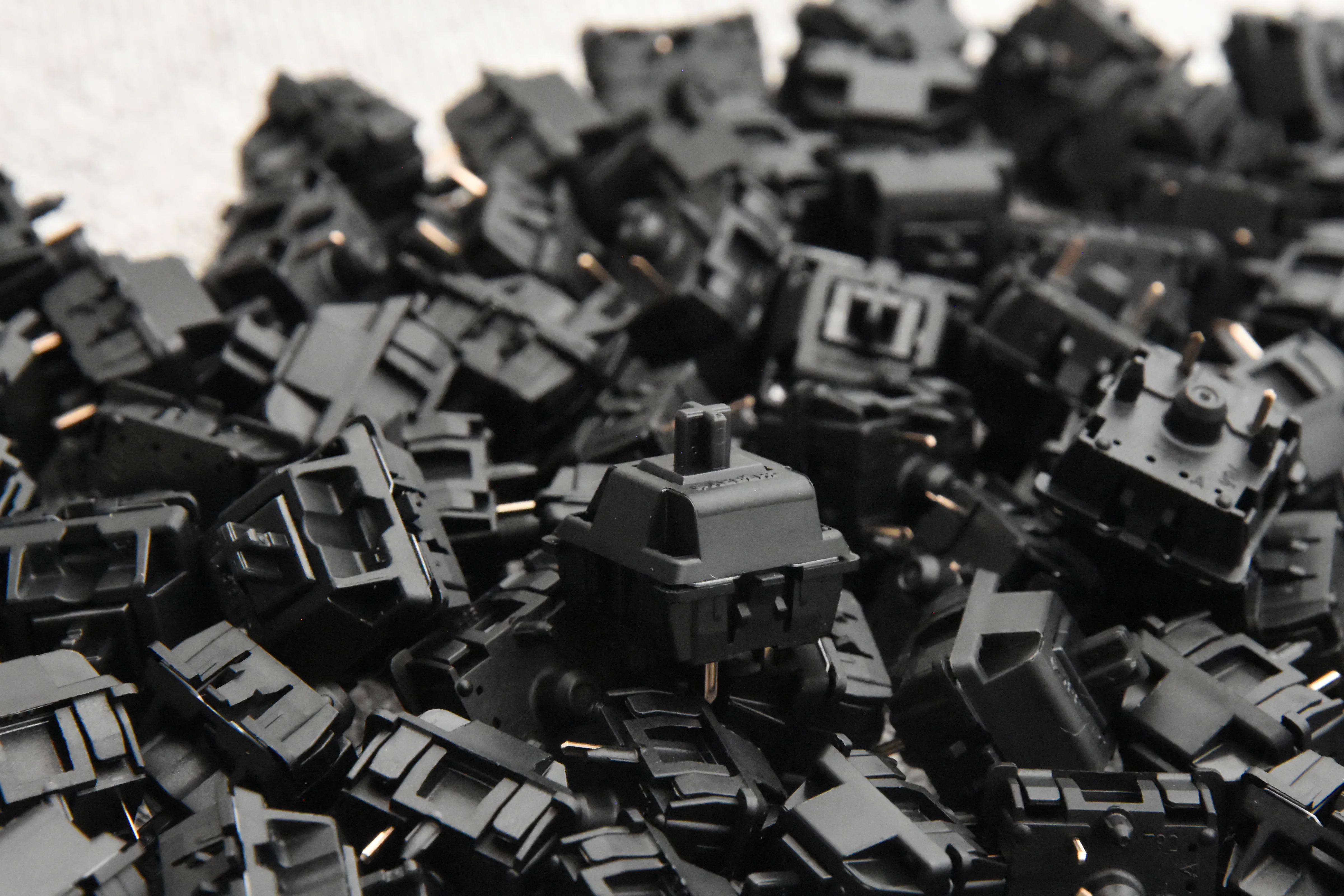 BROKEN-IN CHERRY MX SWITCHES (10PCS) - Image 35