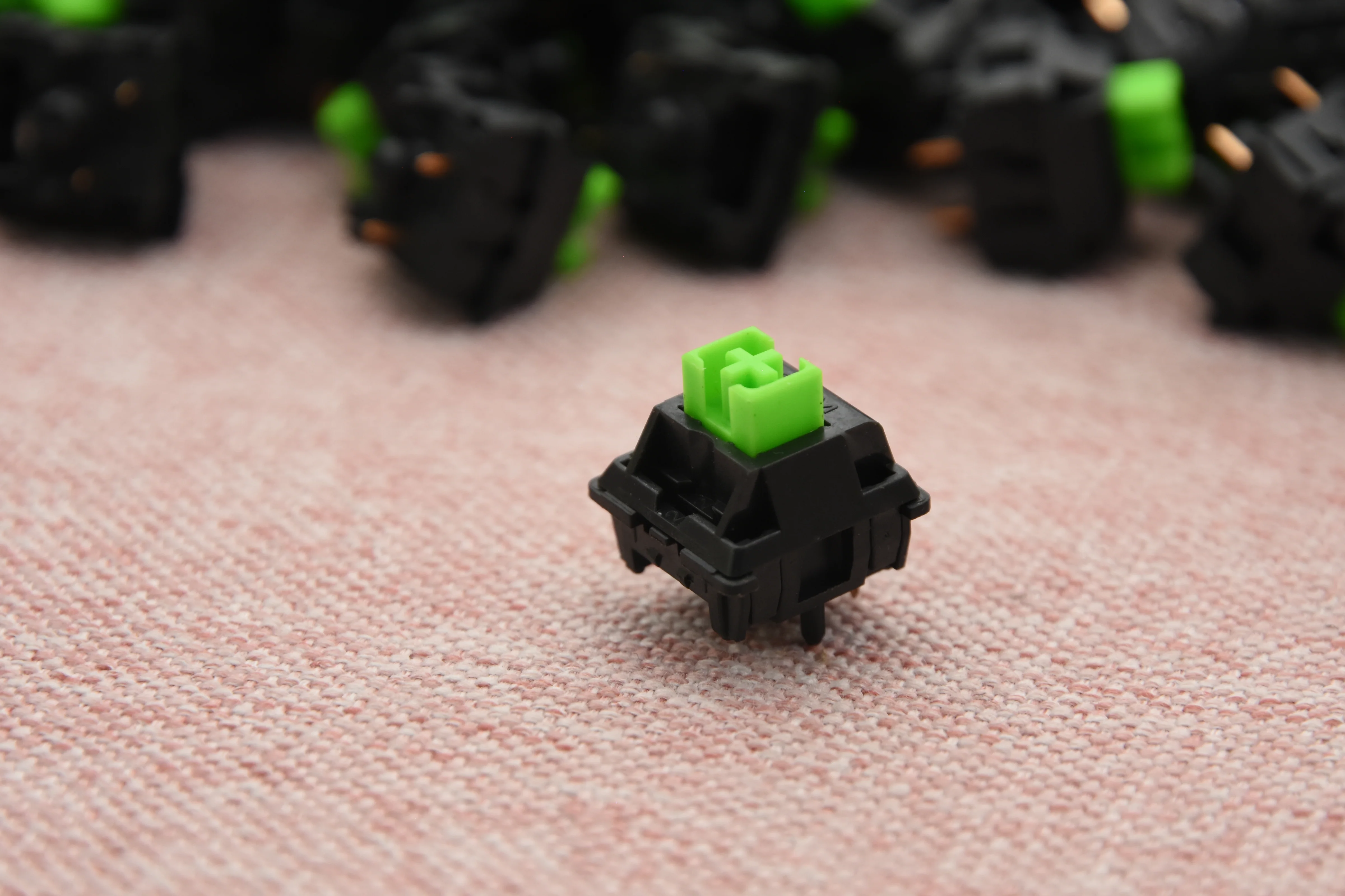 BSUN GREEN ARROW LINEAR SWITCH FACTORY LUBED (10PCS) - Image 5
