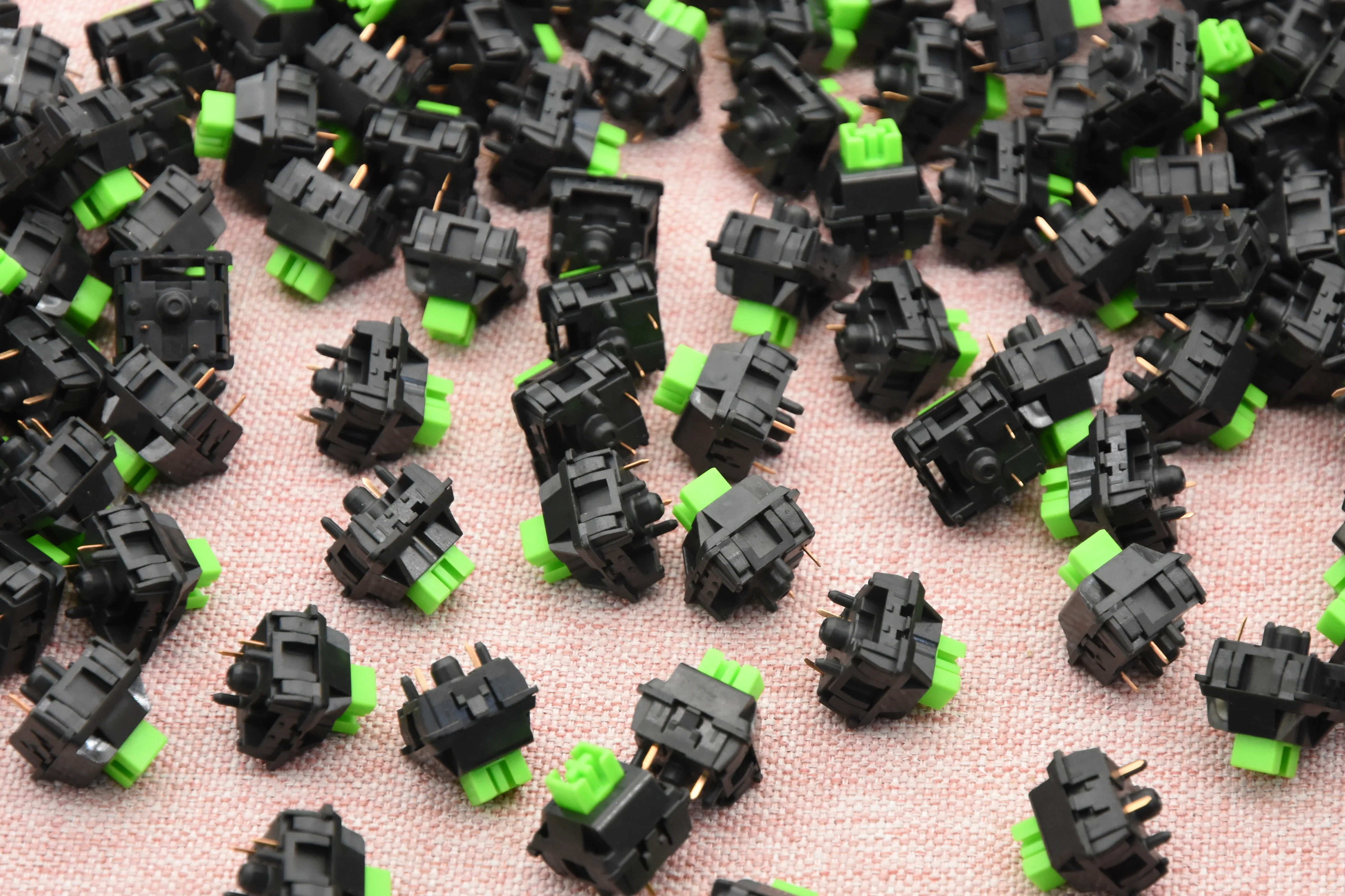 BSUN GREEN ARROW LINEAR SWITCH FACTORY LUBED (10PCS) - Image 6