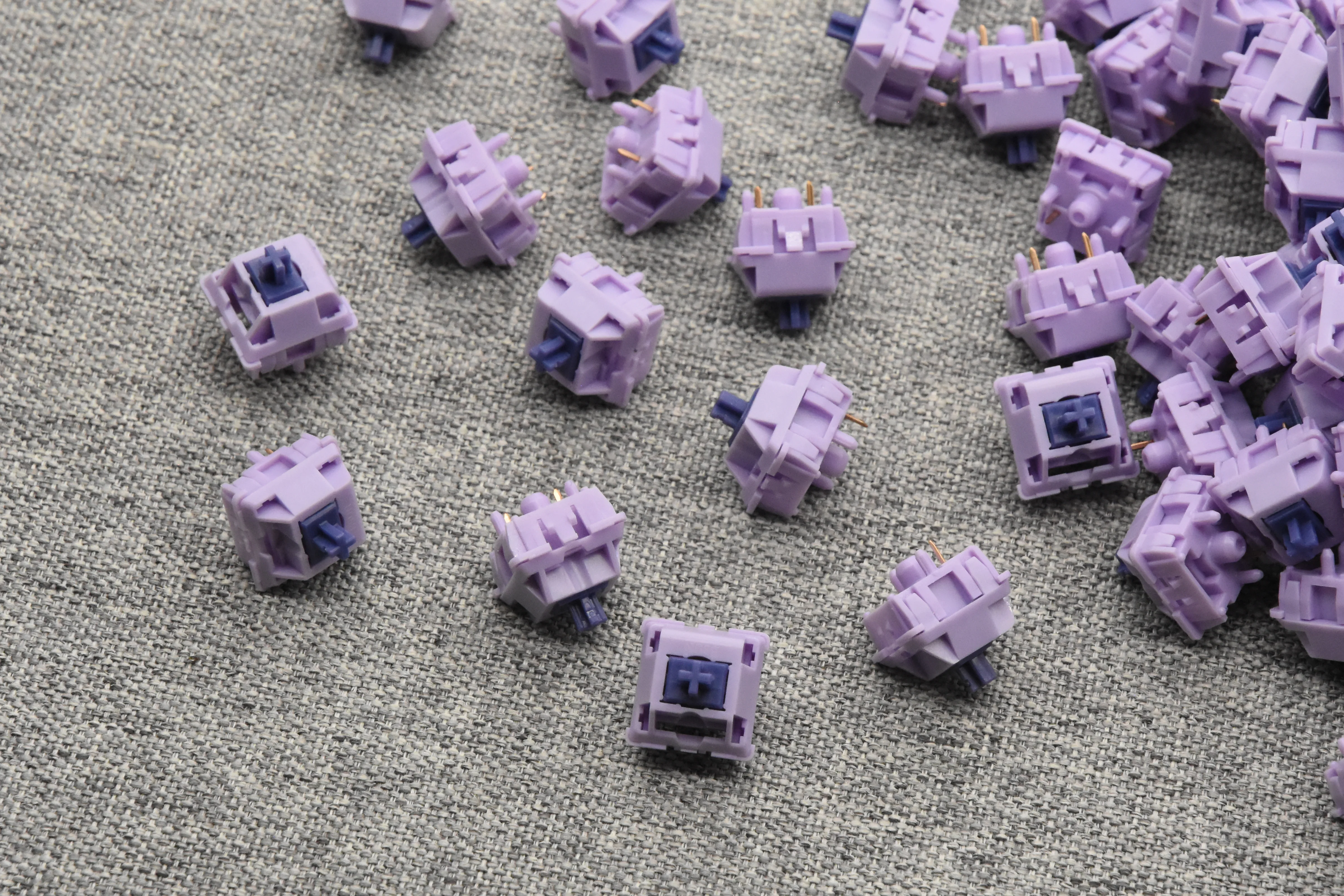 BSUN SNOW DIANE LINEAR SWITCH FACTORY LUBED (10PCS) - Image 4