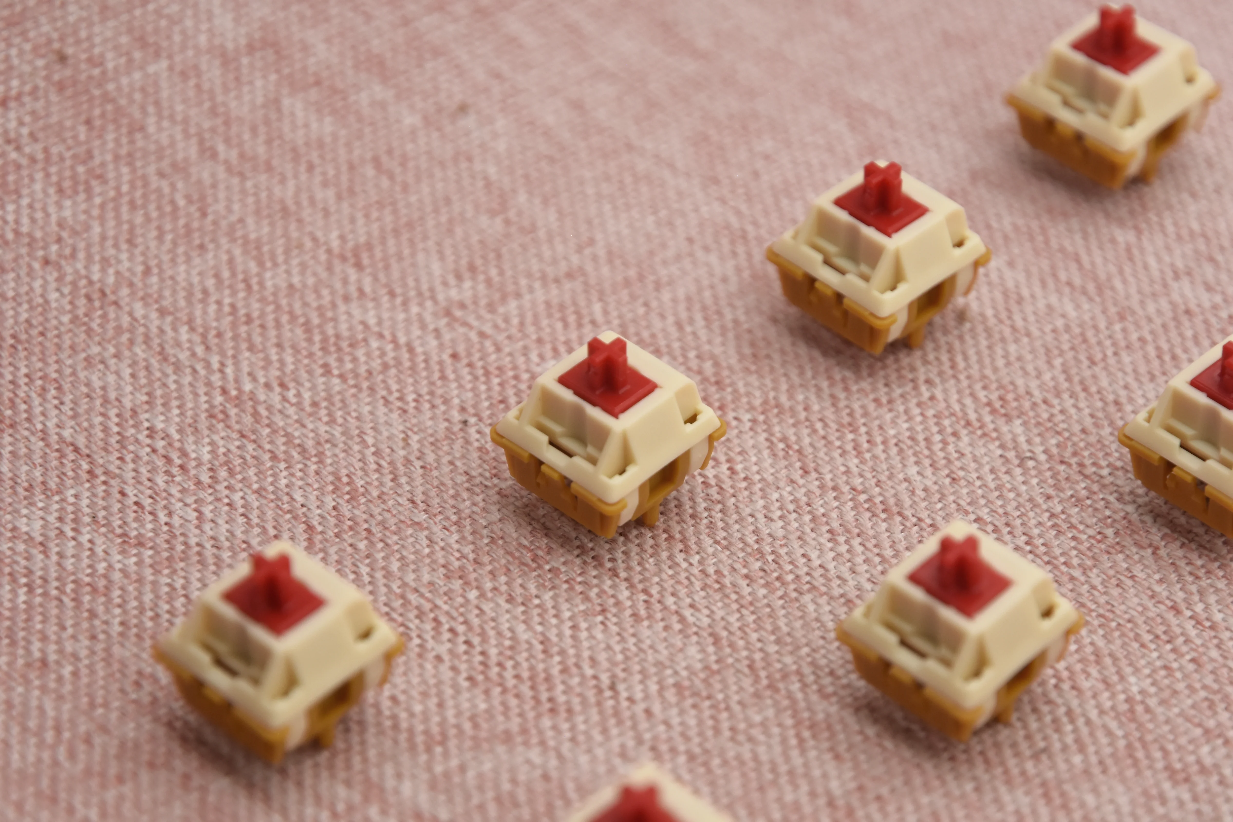 BSUN Strawberry Cheesecake Tactile Switch R2 Factory Lubed (10PCS) - Image 10