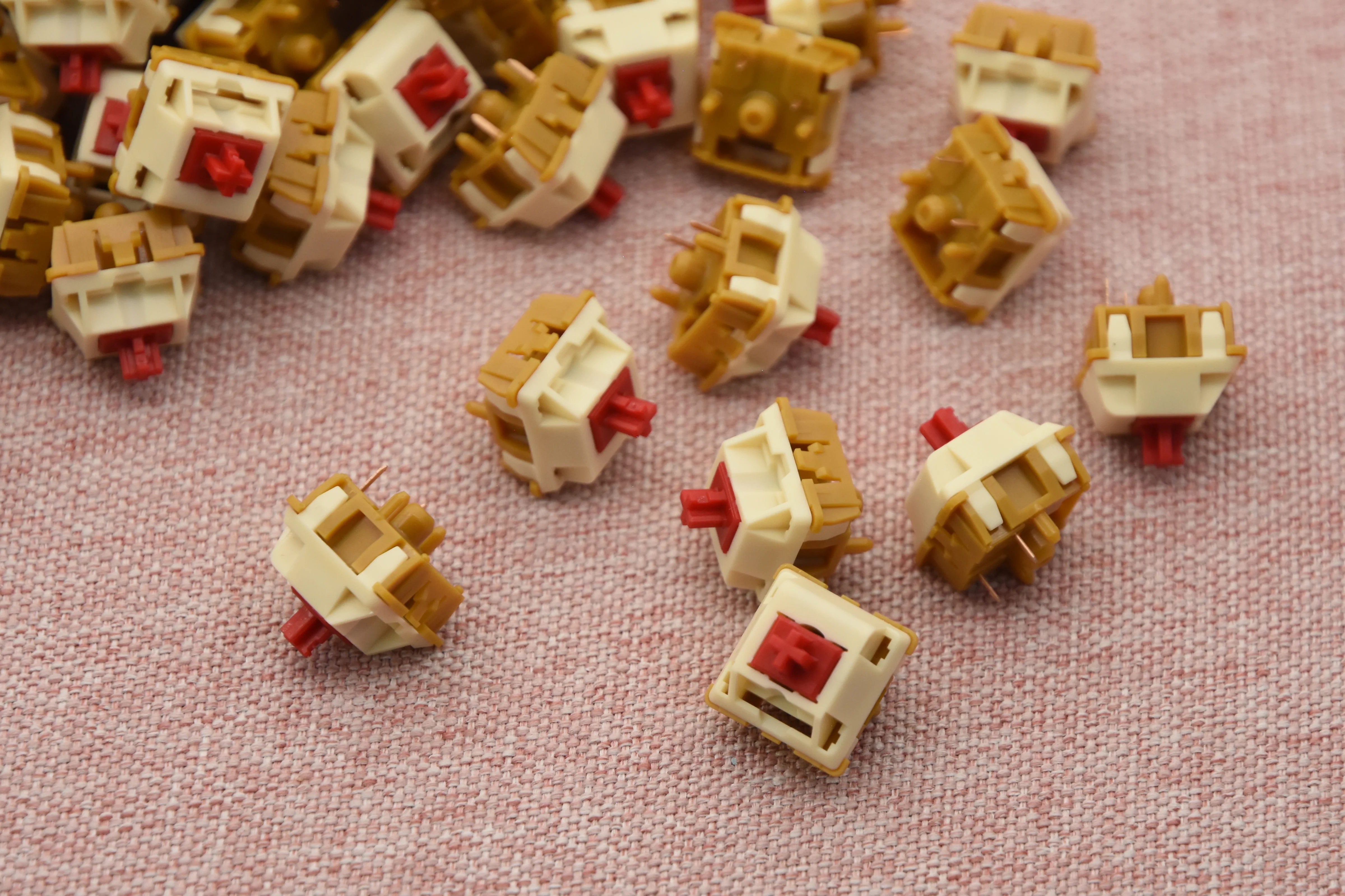 BSUN Strawberry Cheesecake Tactile Switch R2 Factory Lubed (10PCS) - Image 5
