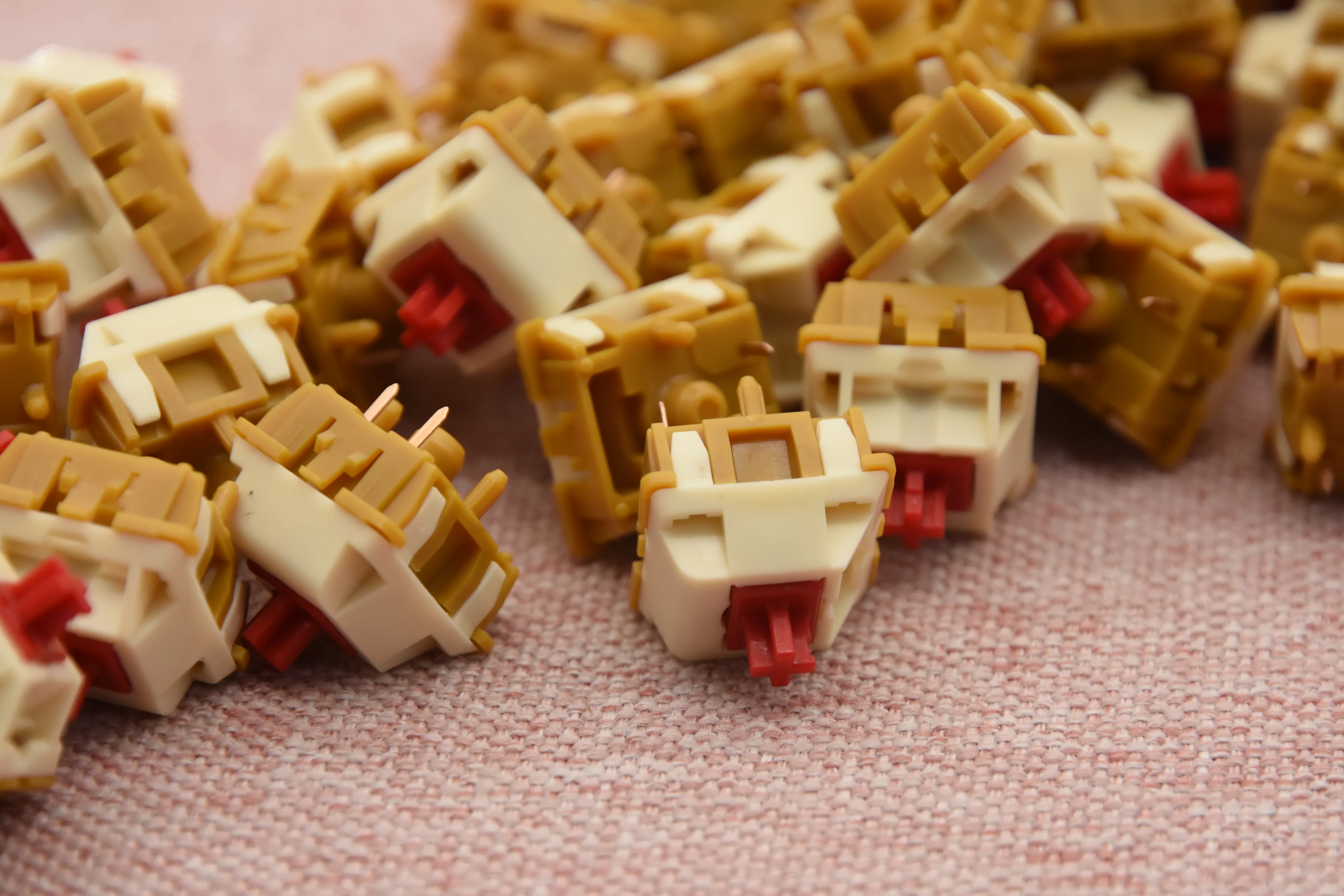 BSUN Strawberry Cheesecake Tactile Switch R2 Factory Lubed (10PCS) - Image 8