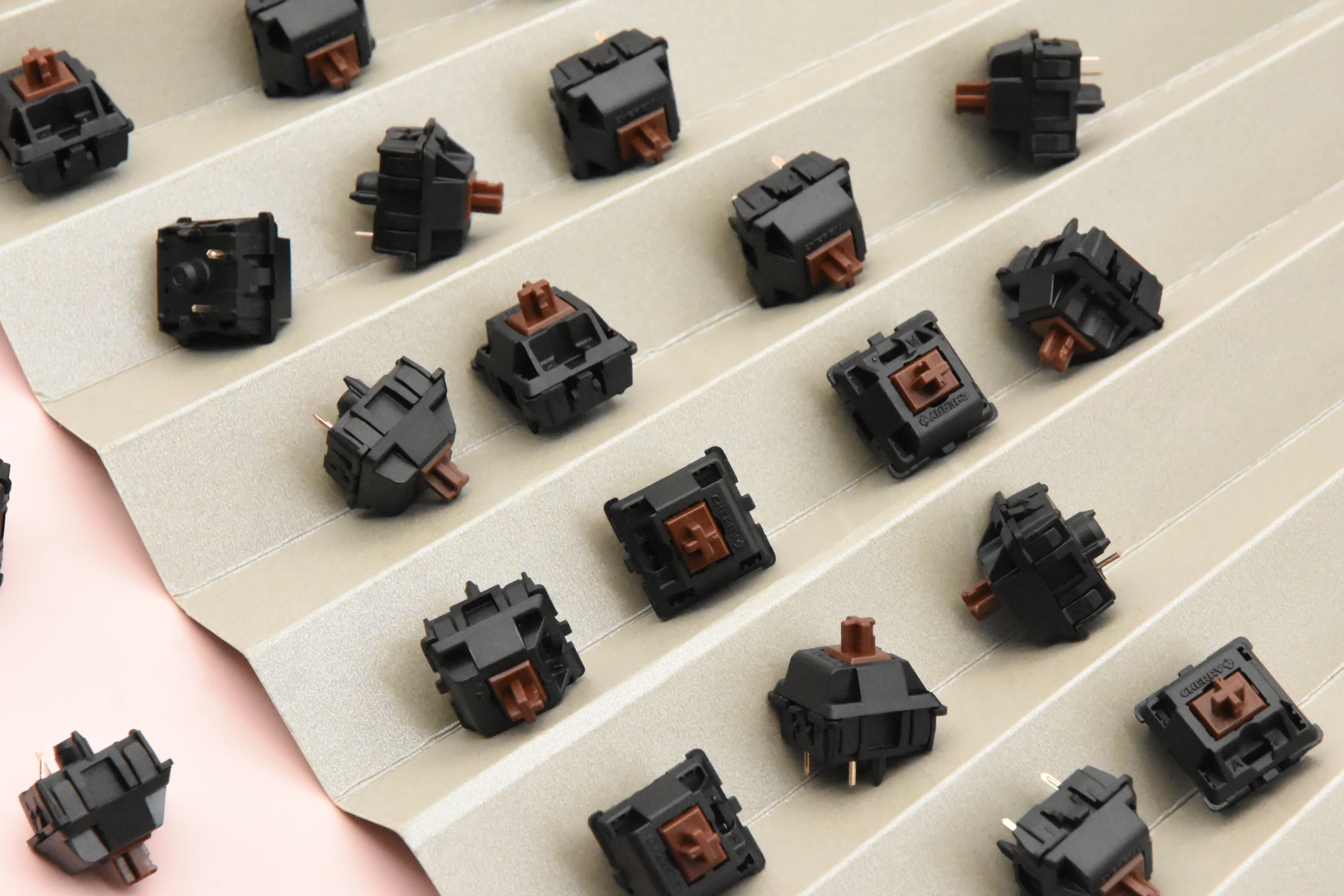 CHERRY MX HYPERGLIDE BROWN TACTILE SWITCH (10 PCS) - Image 10