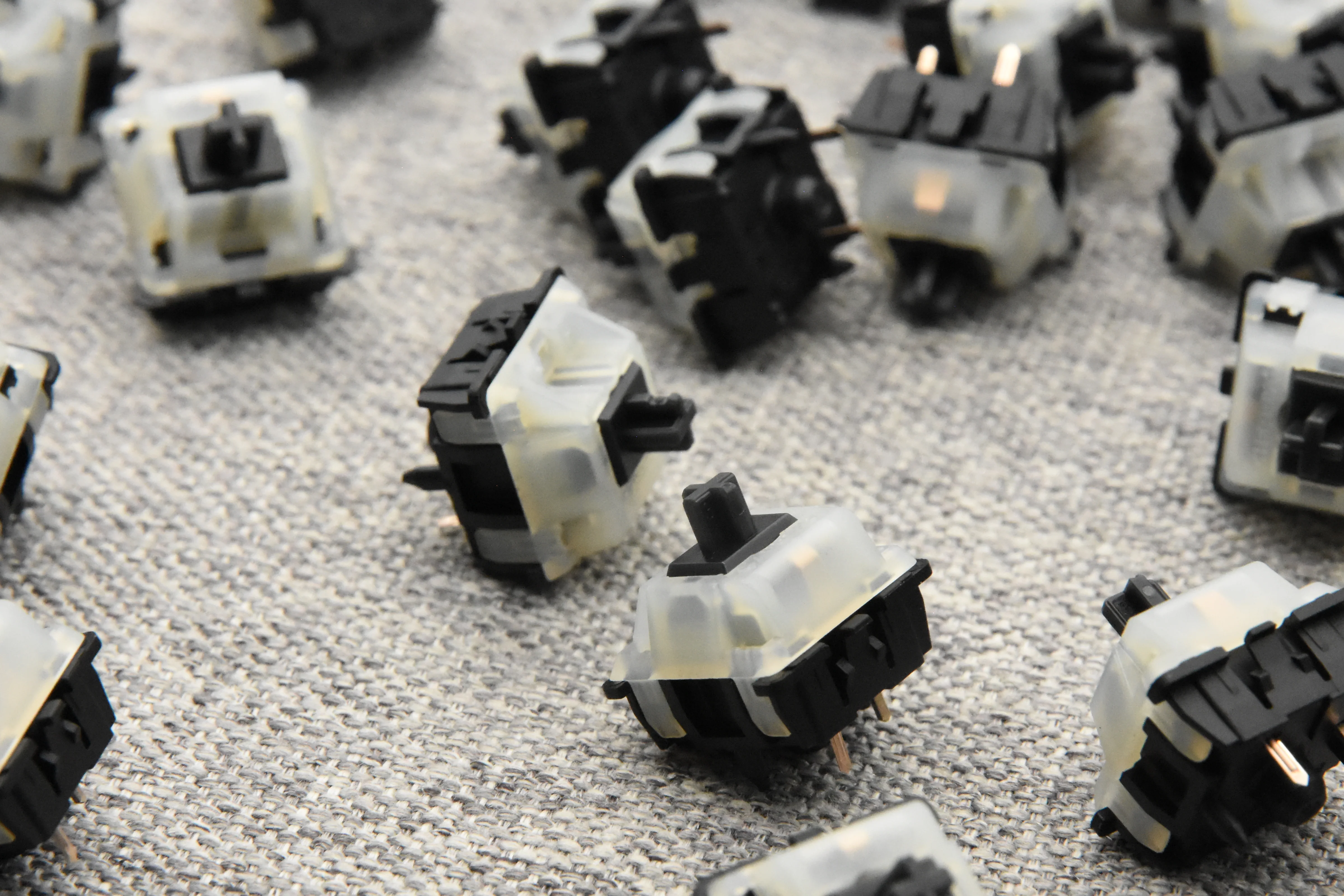 CHERRY MX NIXIE DRY LINEAR SWITCH (10PCS) - Image 5