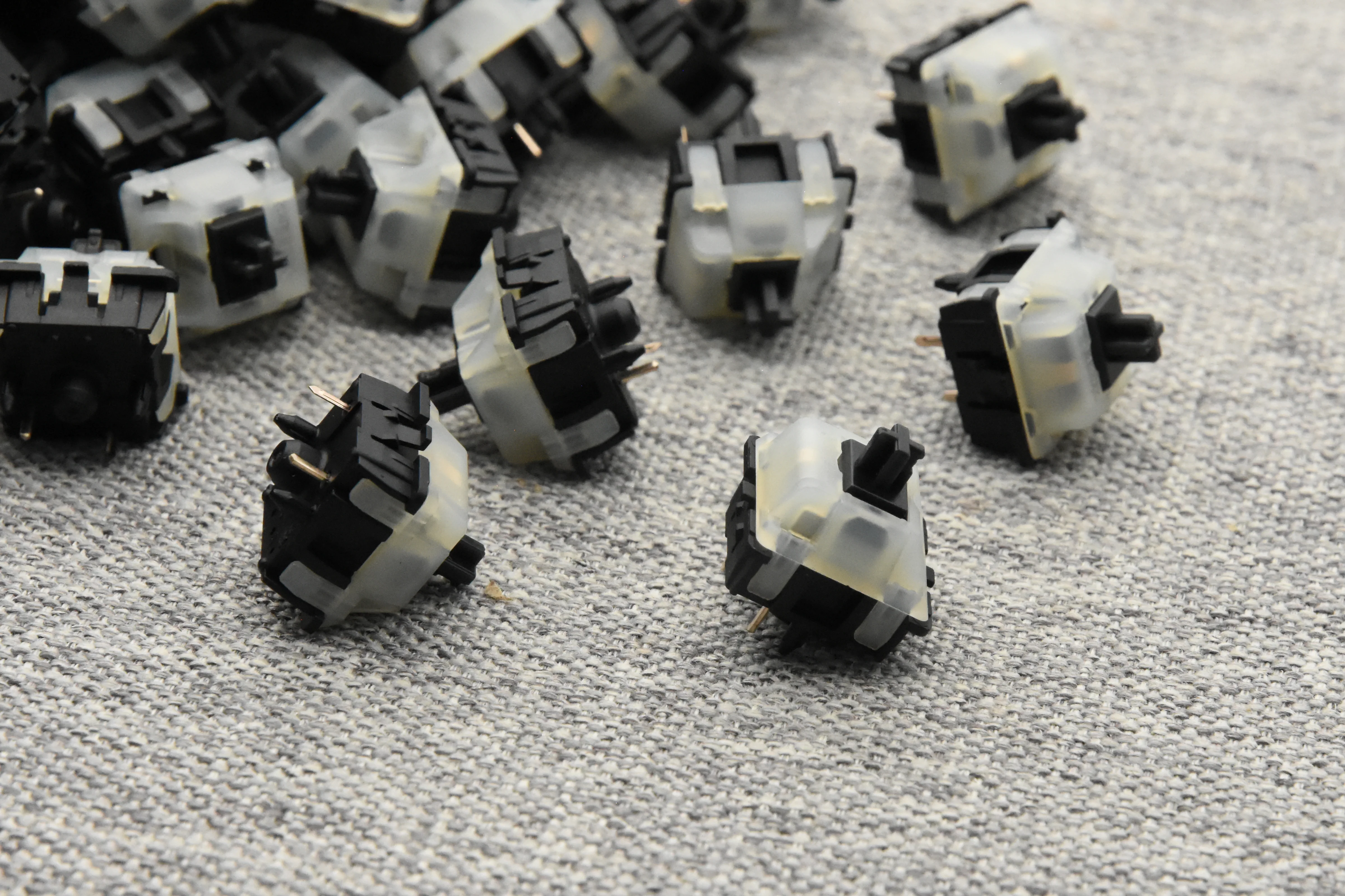 CHERRY MX NIXIE DRY LINEAR SWITCH (10PCS) - Image 8