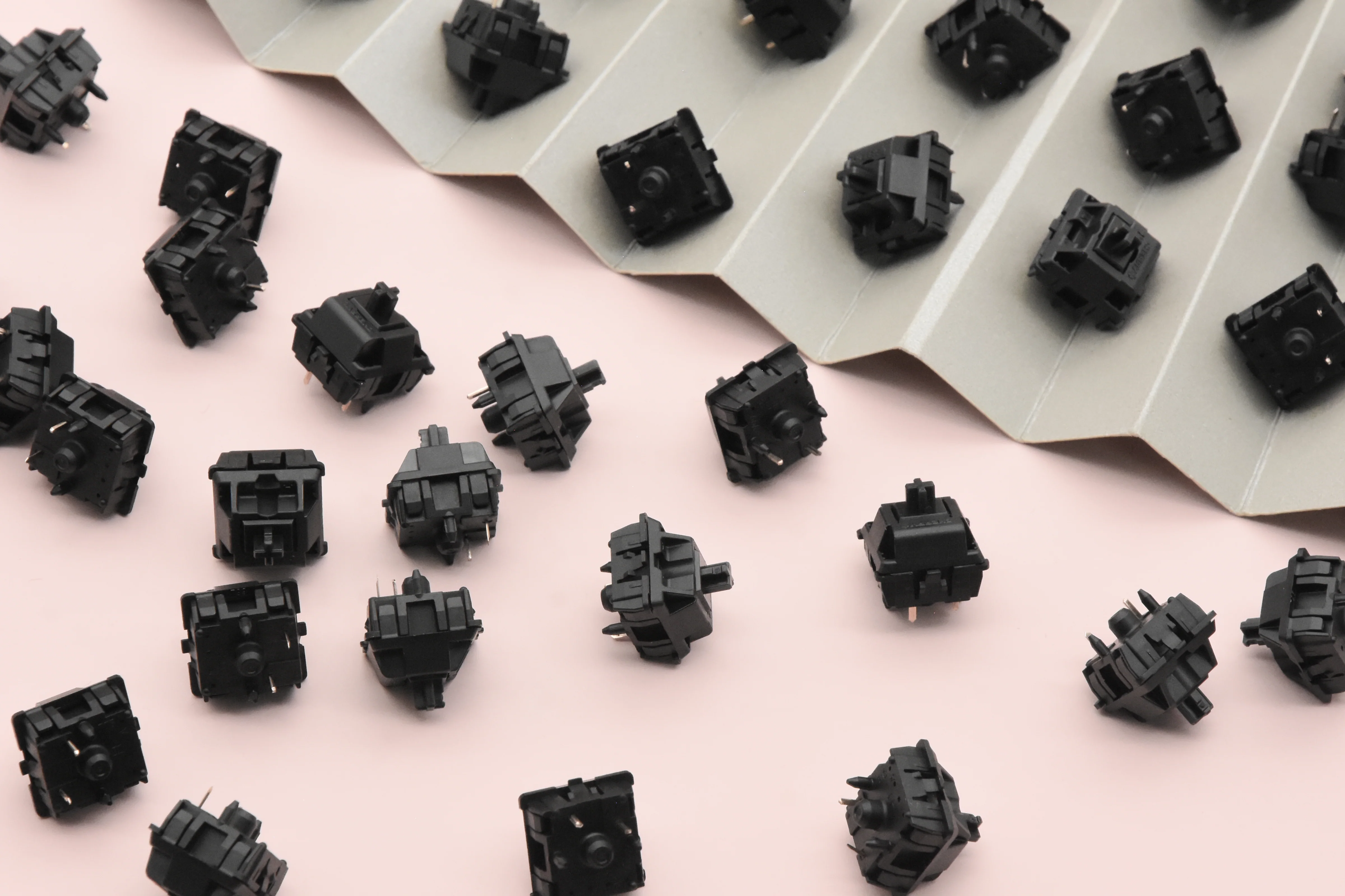 CHERRY MX1A HYPERGLIDE BLACK LINEAR SWITCH (10PCS) - Image 9