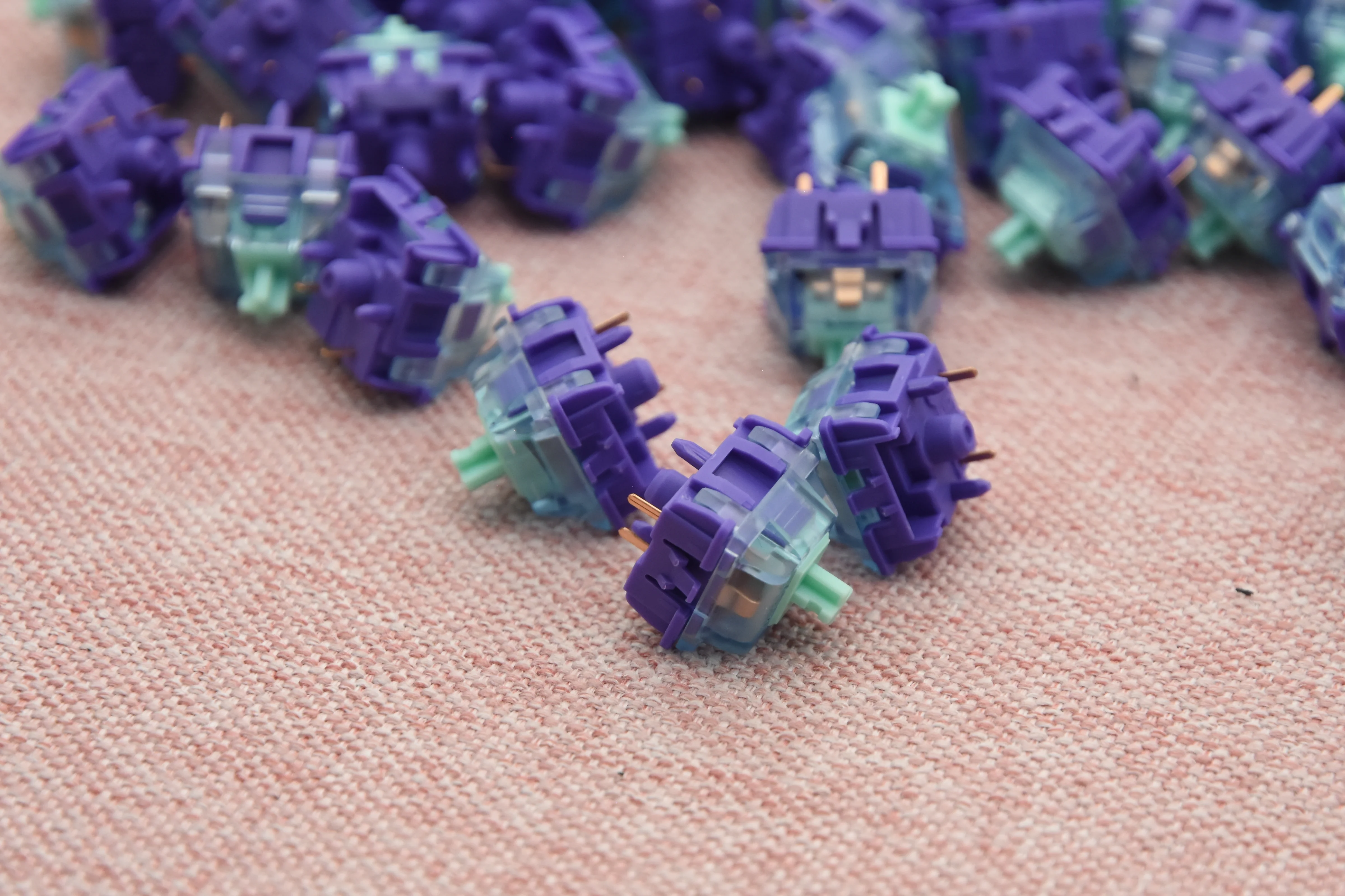 GATERON AZURE DRAGON V4 TACTILE SWITCH FACTORY LUBED (10PCS) - Image 5