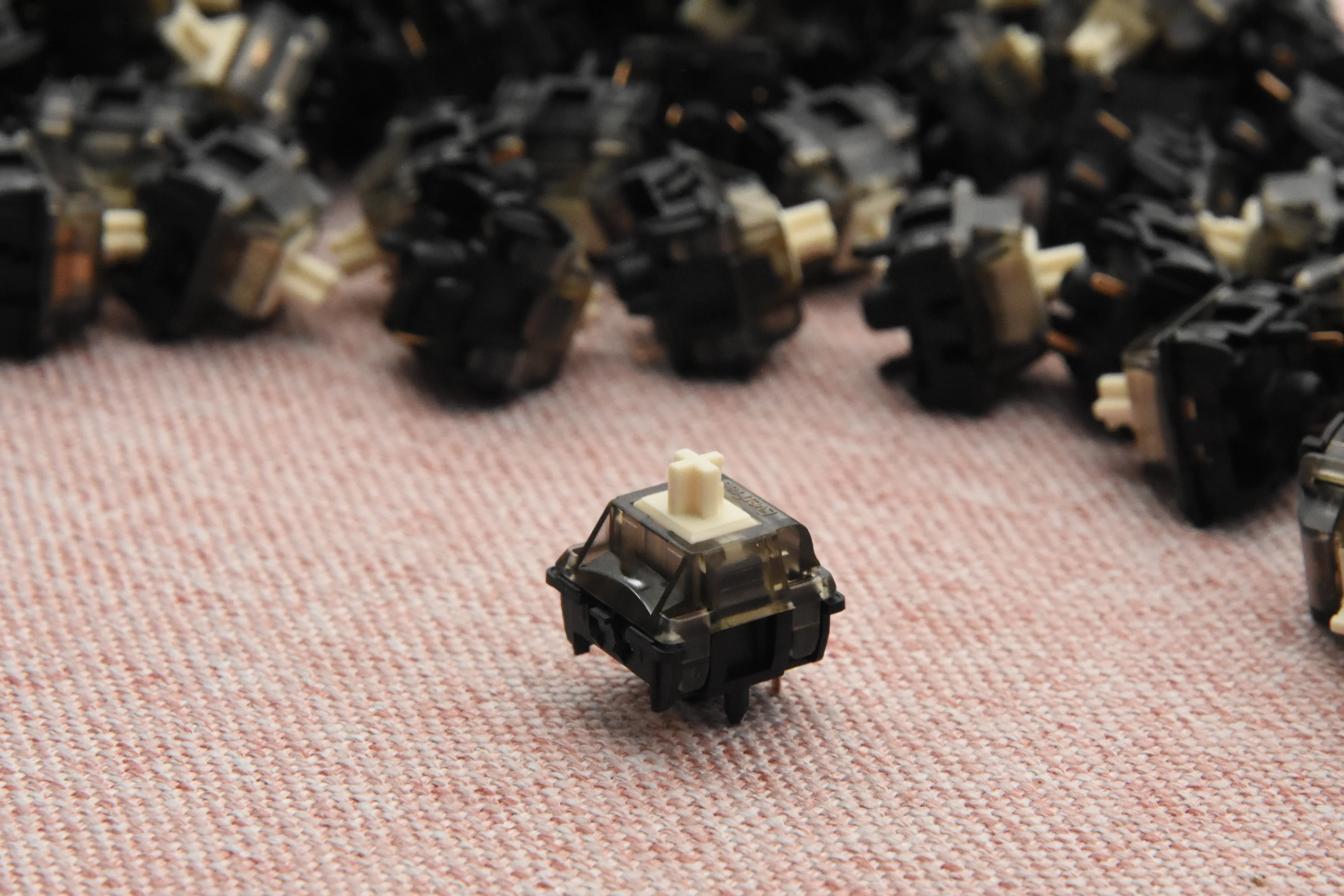 GATERON EVERFREE DARK ONE LINEAR SWITCH FACTORY LUBED EDITION (10PCS) - Image 5