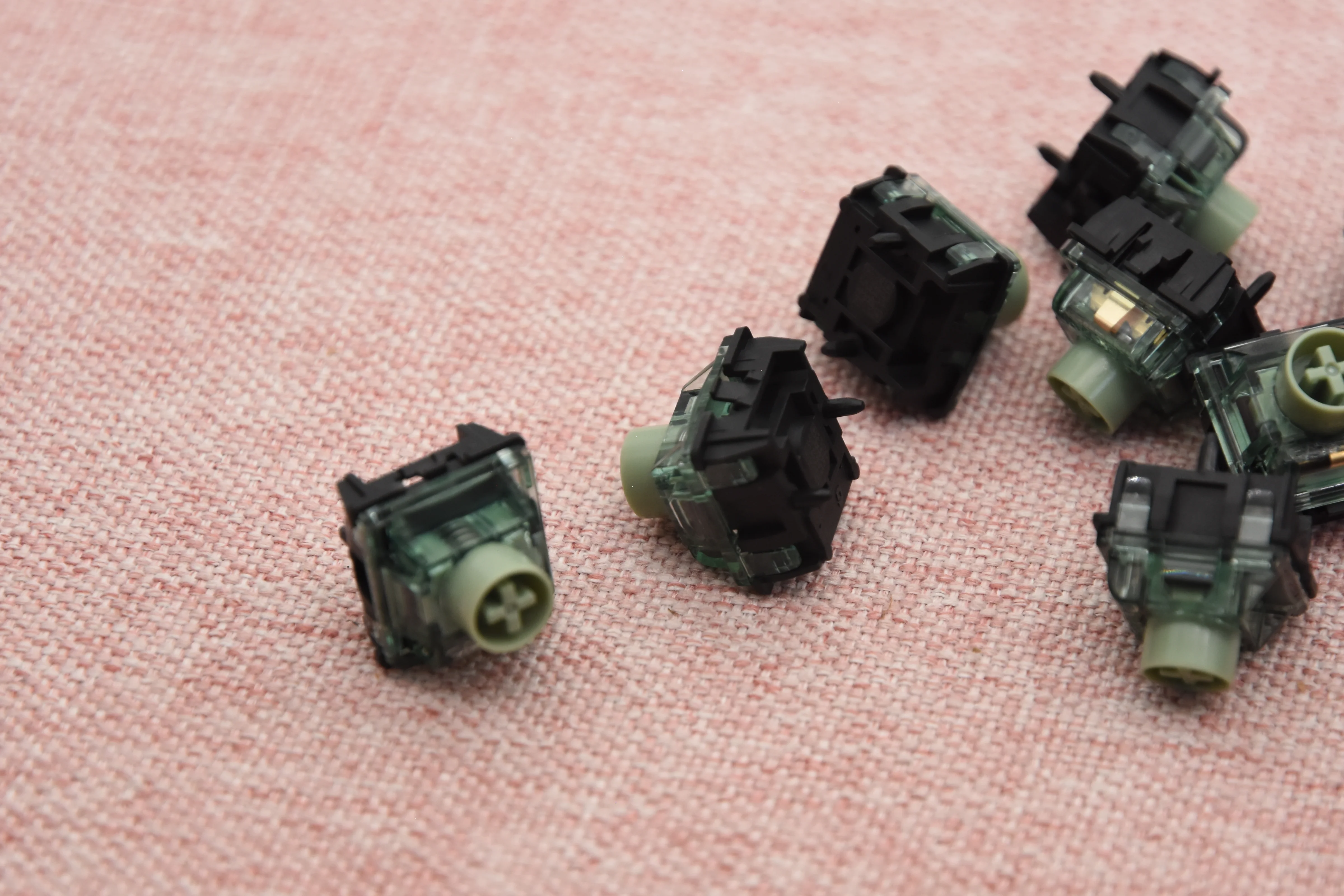 GATERON Magnetic Jade Emerald Heavy Tactile Switch Factory Lubed (10PCS) - Image 12