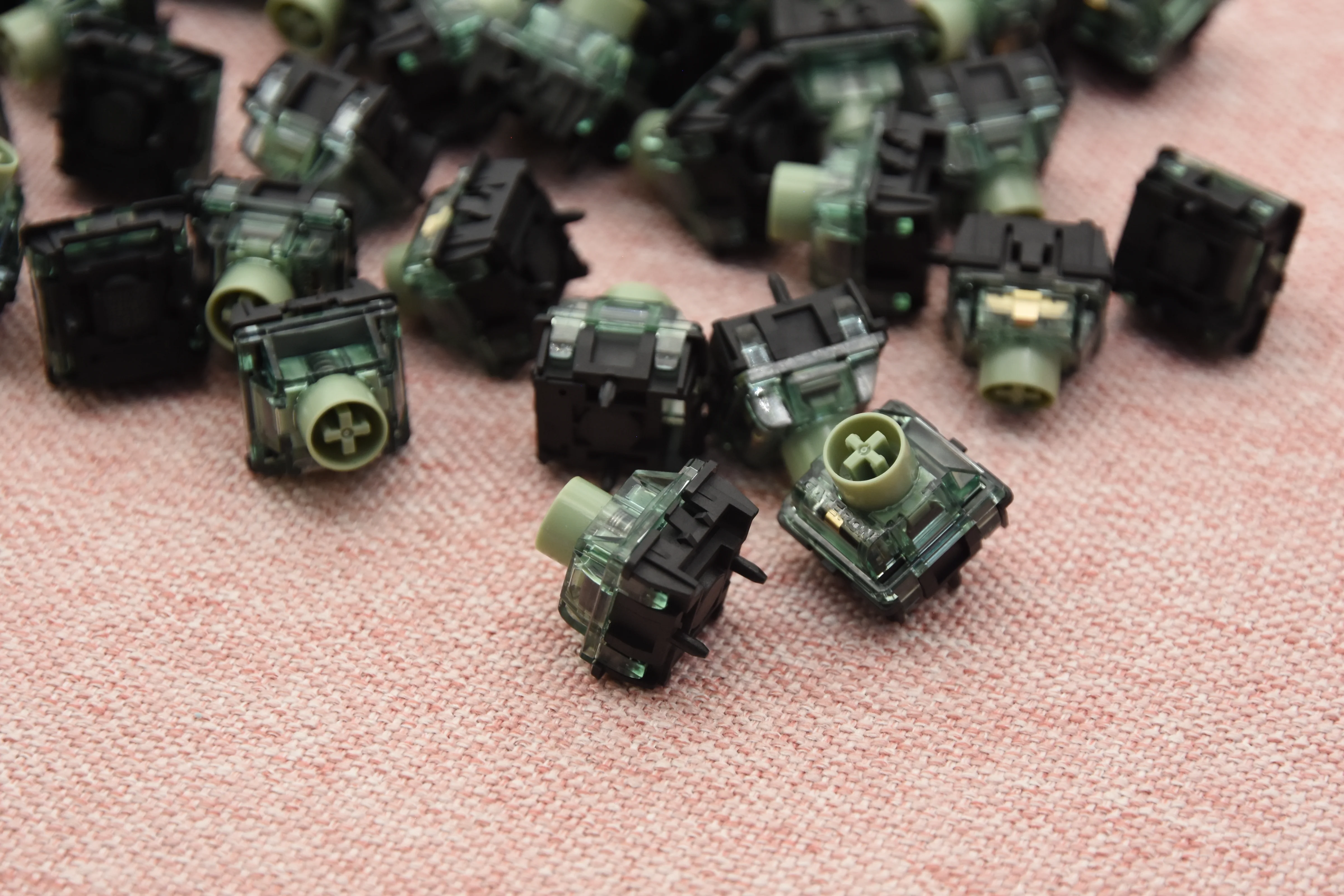 GATERON Magnetic Jade Emerald Heavy Tactile Switch Factory Lubed (10PCS) - Image 6