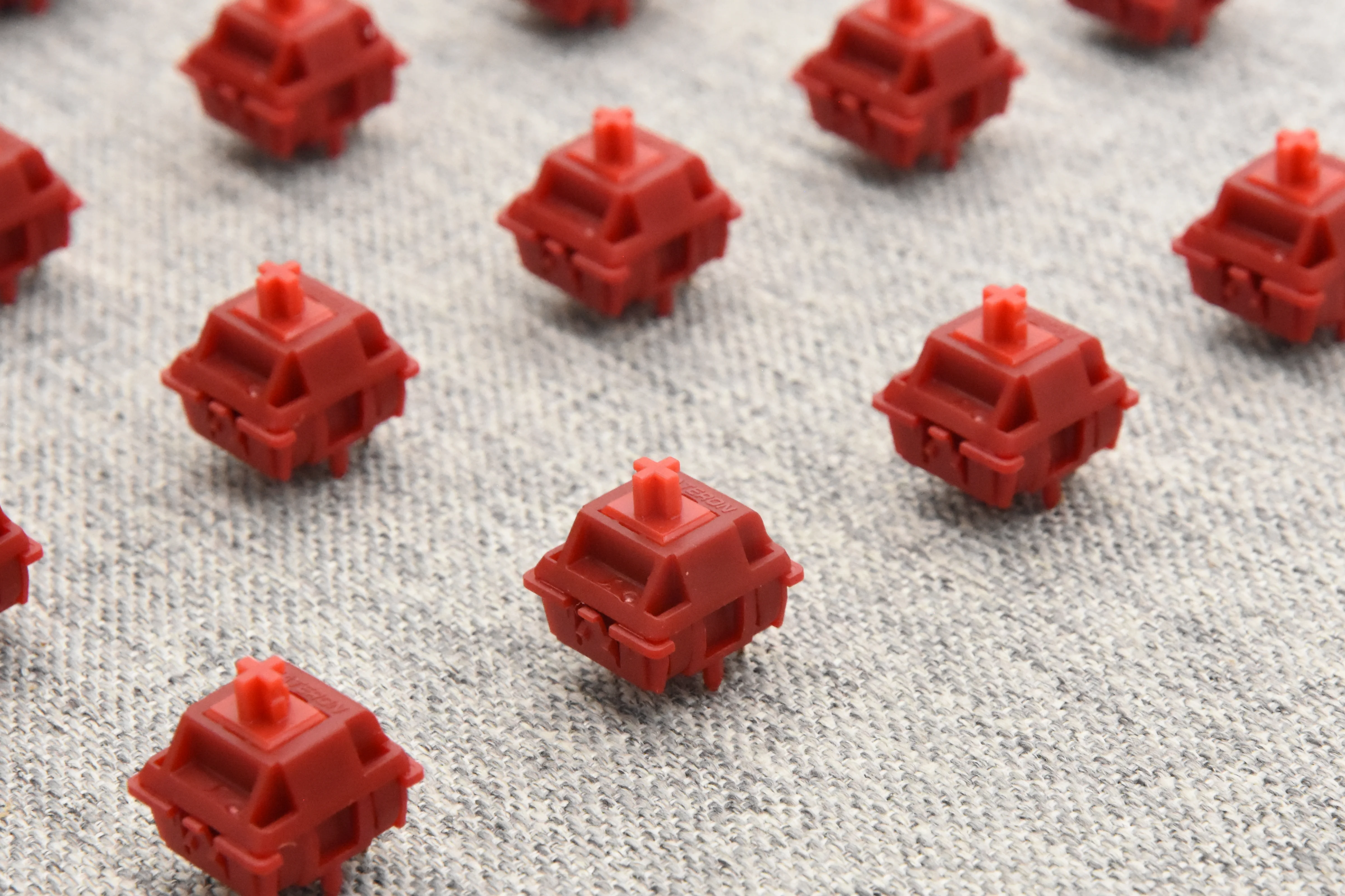 GATERON X SILLYWORKS TYPE R TACTILE SWITCH FACTORY LUBED (10PCS) - Image 16