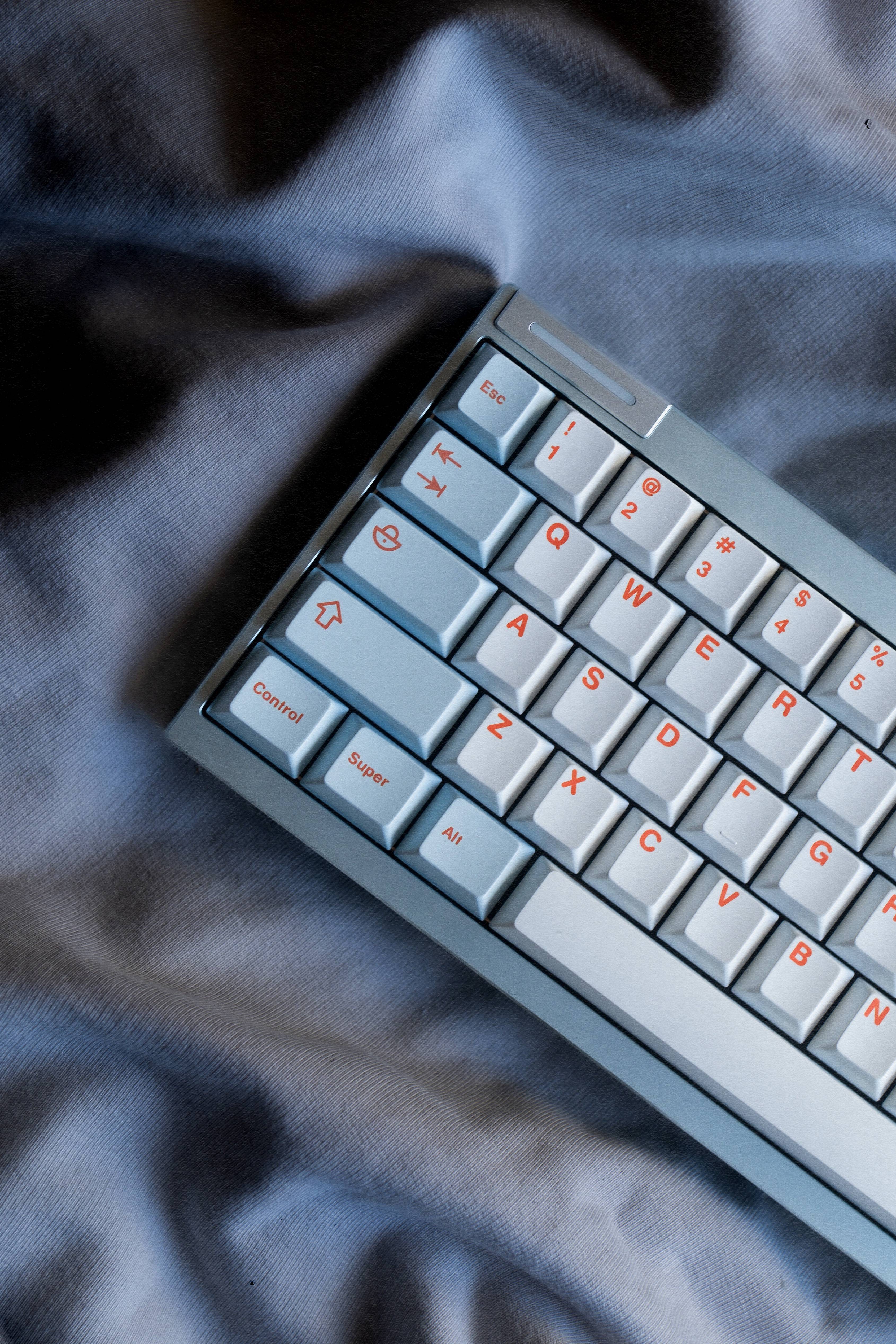 GOMASTER SALMON REBORN PBT DYE-SUBLIMATION KEYCAP SET INSTOCK EXTRA - Image 5