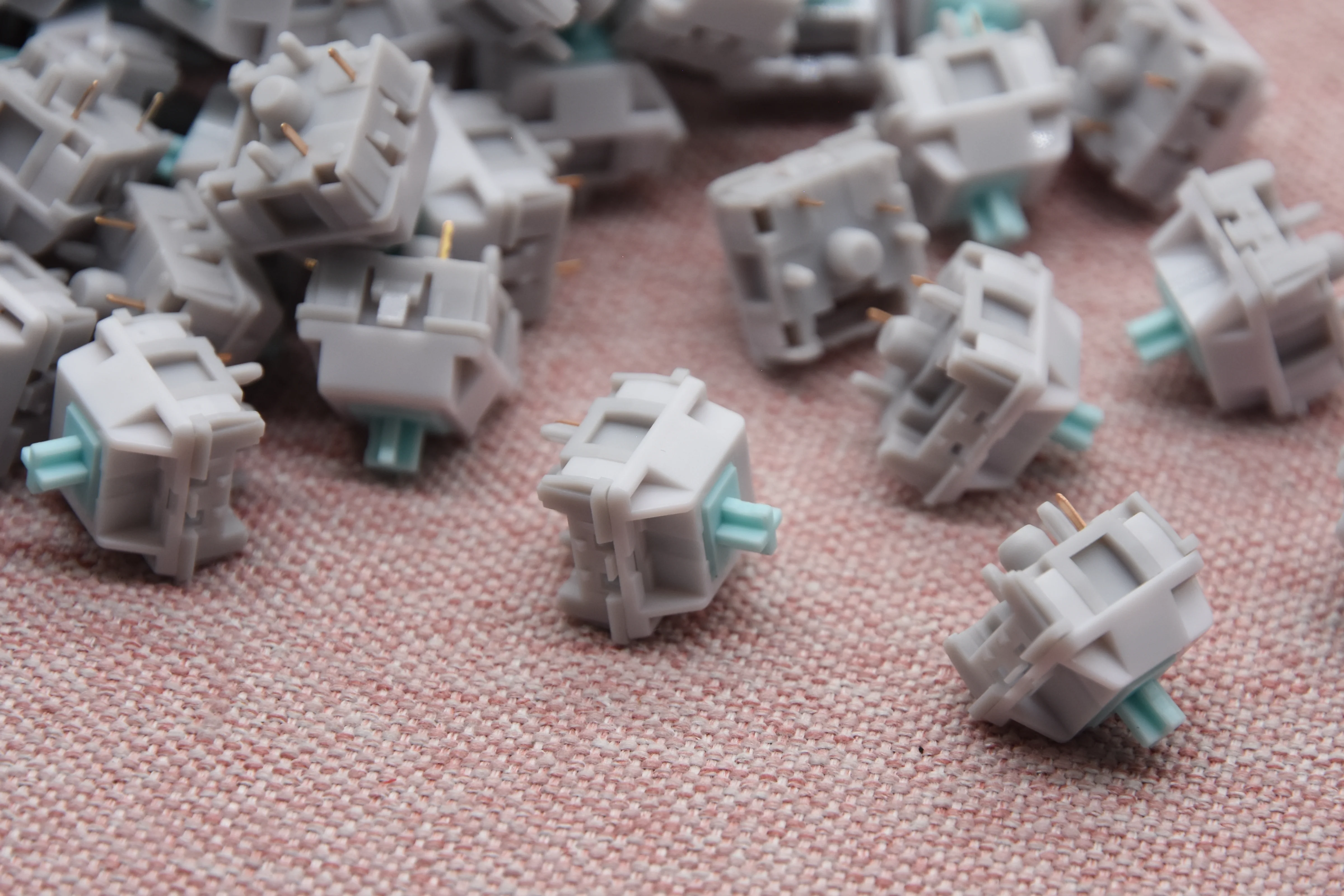 HMX ASH LINEAR SWITCH FACTORY LUBED (10PCS) - Image 3