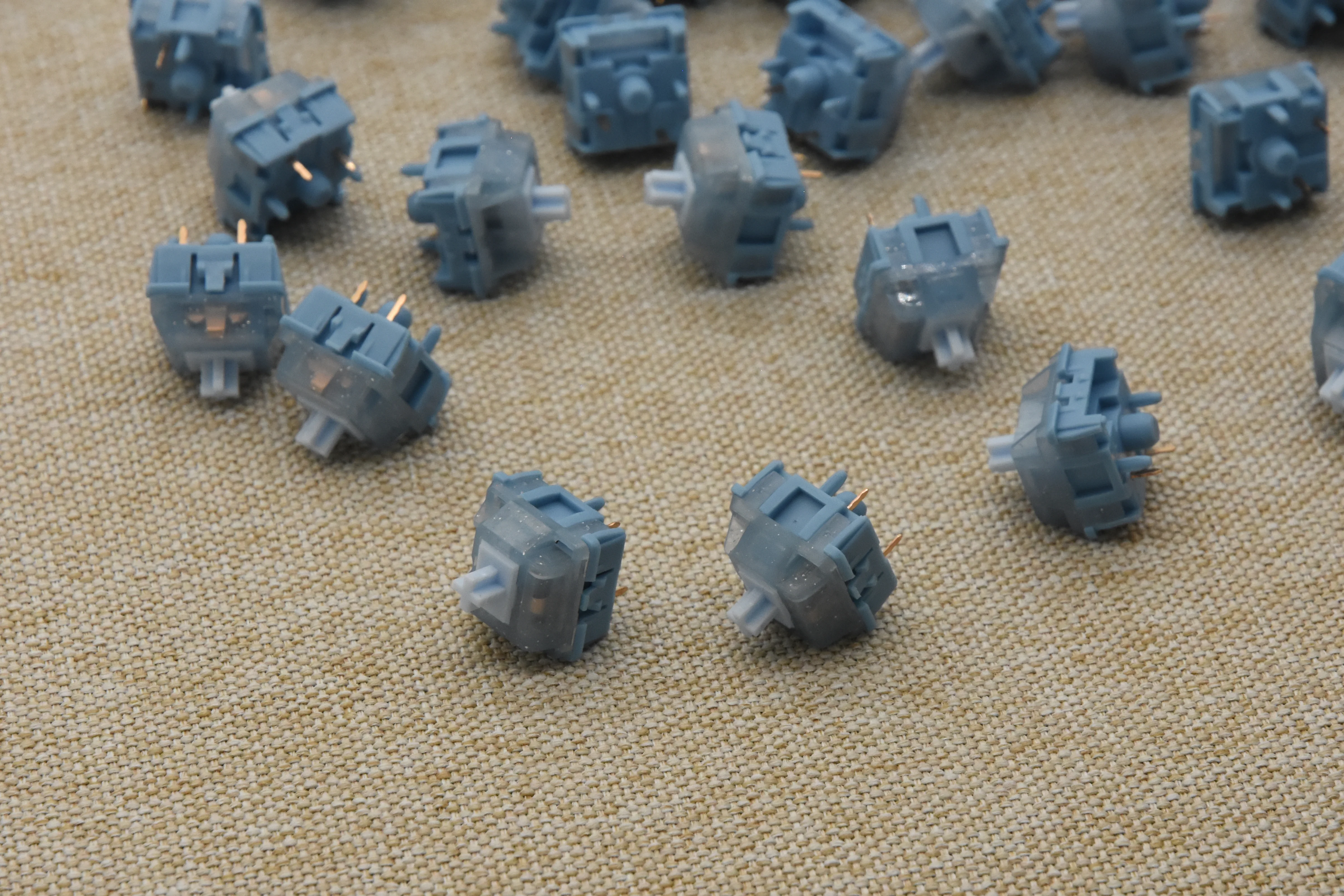 HMX BLUE TOPAZ LINEAR SWITCH FACTORY LUBED EDITION (10PCS) - Image 8