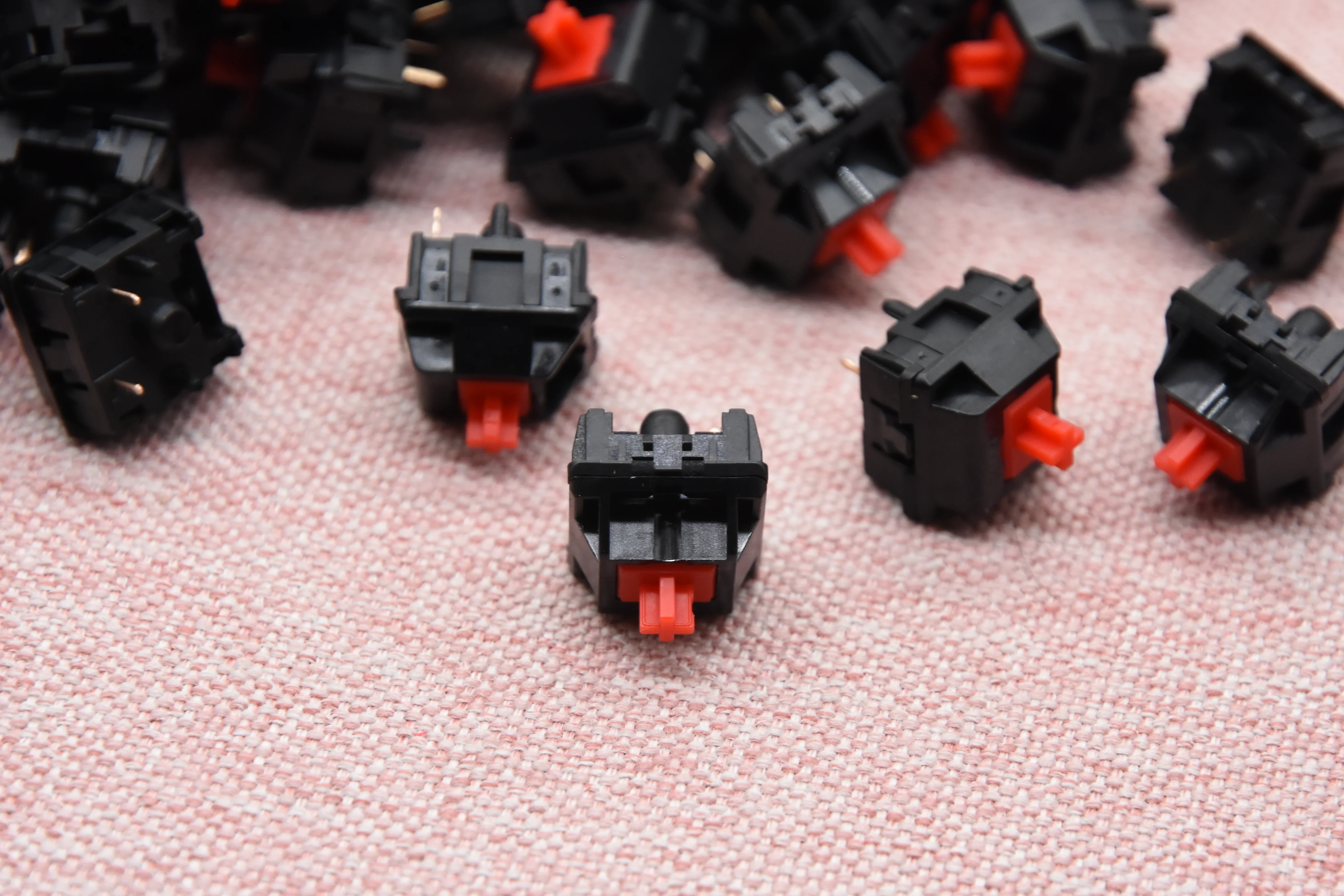 HMX COLA 3.8MM LINEAR SWITCH FACTORY LUBED (10PCS) - Image 3