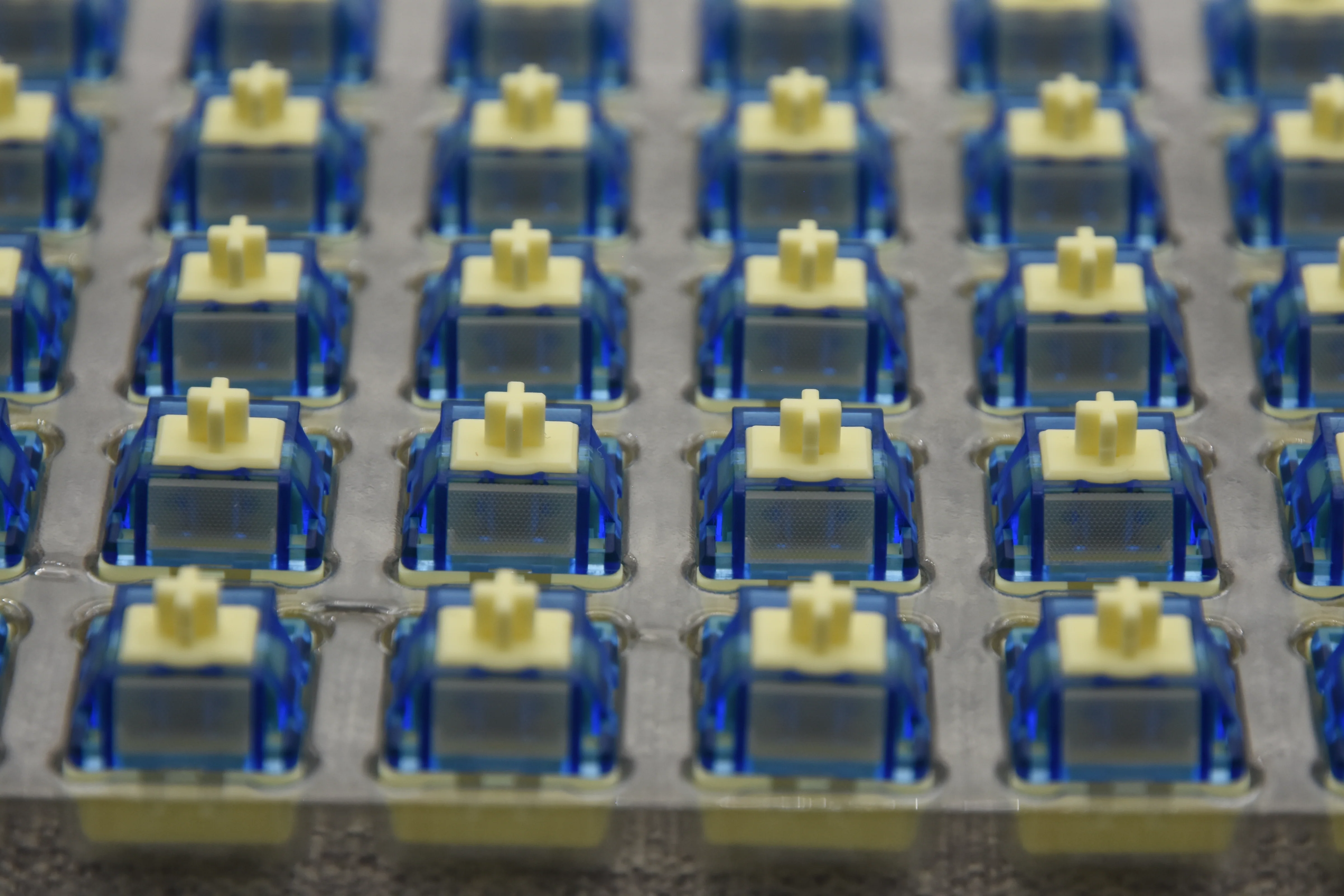 HMX CRYSTAL HE MAGNETIC GAMING SWITCH FACTORY LUBED (10PCS) - Image 5