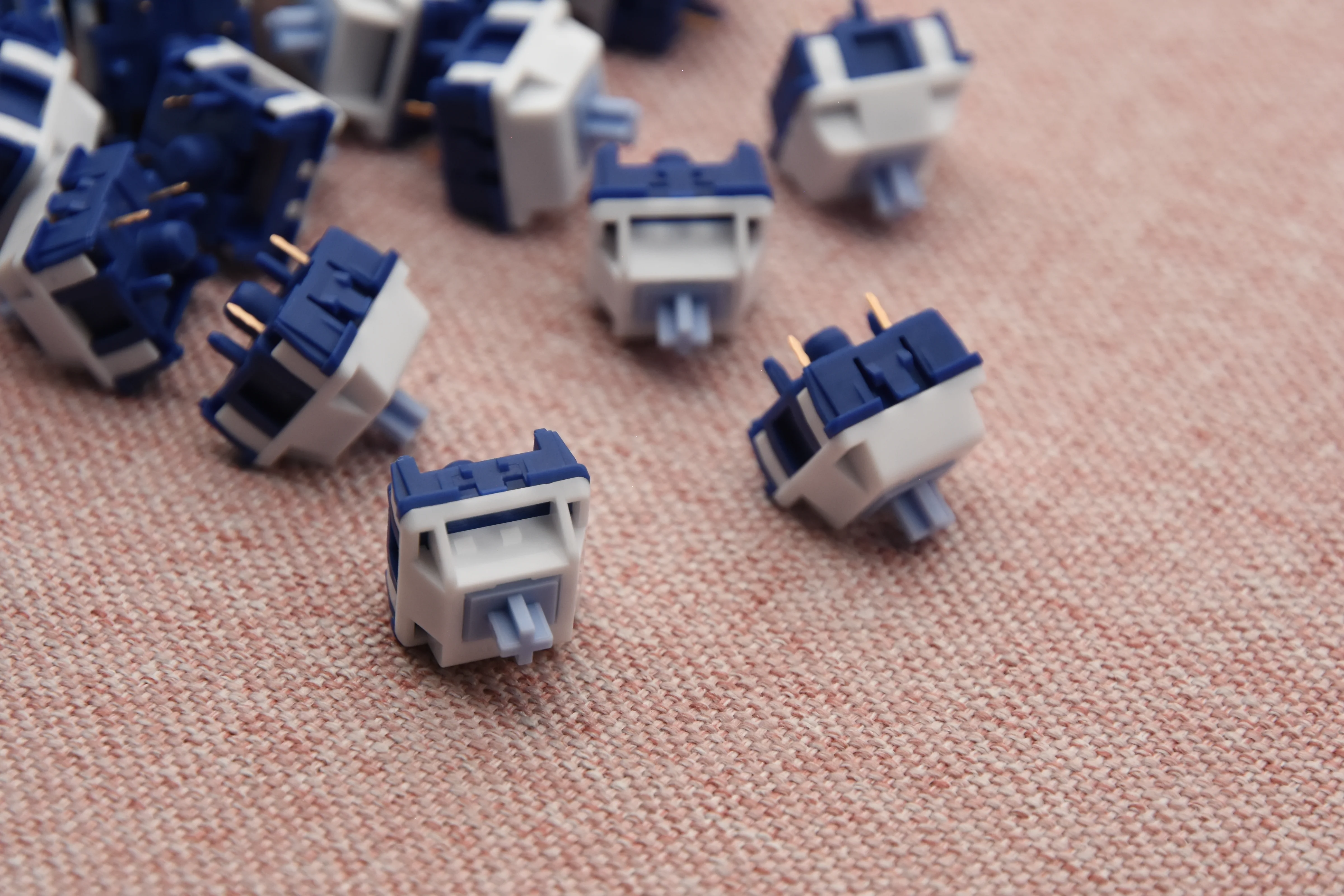 HMX ICE LOTUS TACTILE SWITCH FACTORY LUBED (10PCS) - Image 5