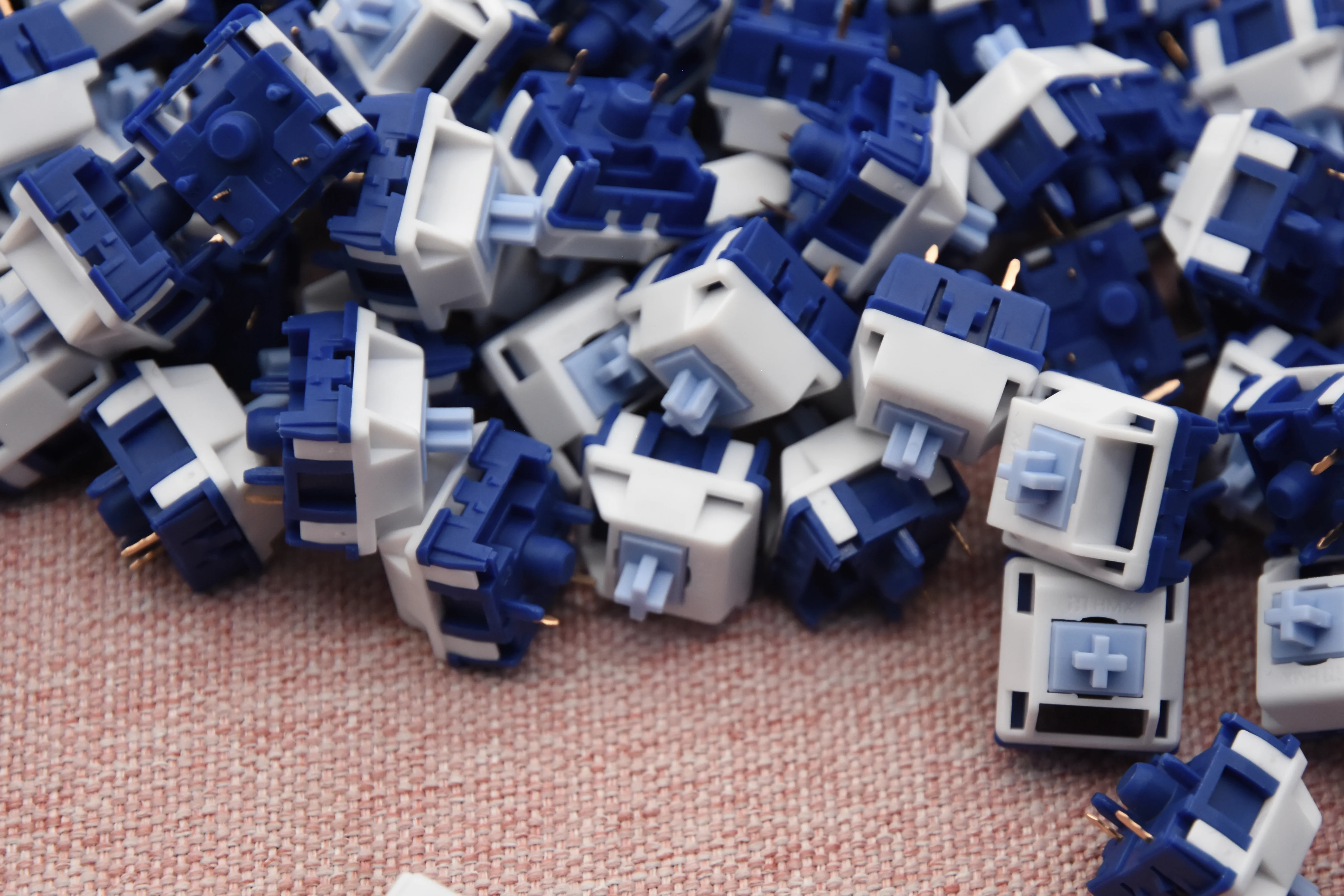 HMX ICE LOTUS TACTILE SWITCH FACTORY LUBED (10PCS) - Image 8