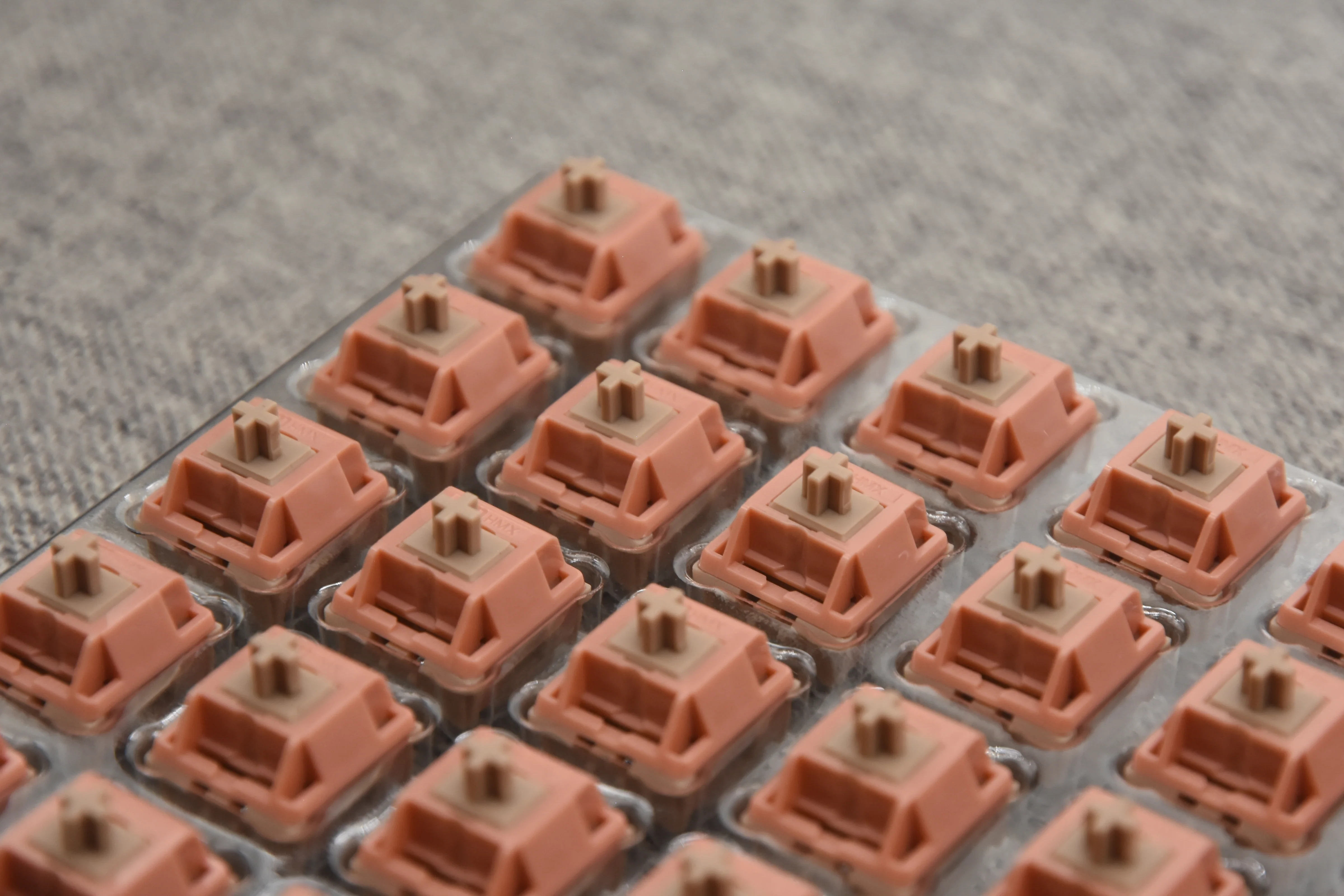 HMX RETRO J TACTILE SWITCH FACTORY LUBED EDITION (10PCS) - Image 3