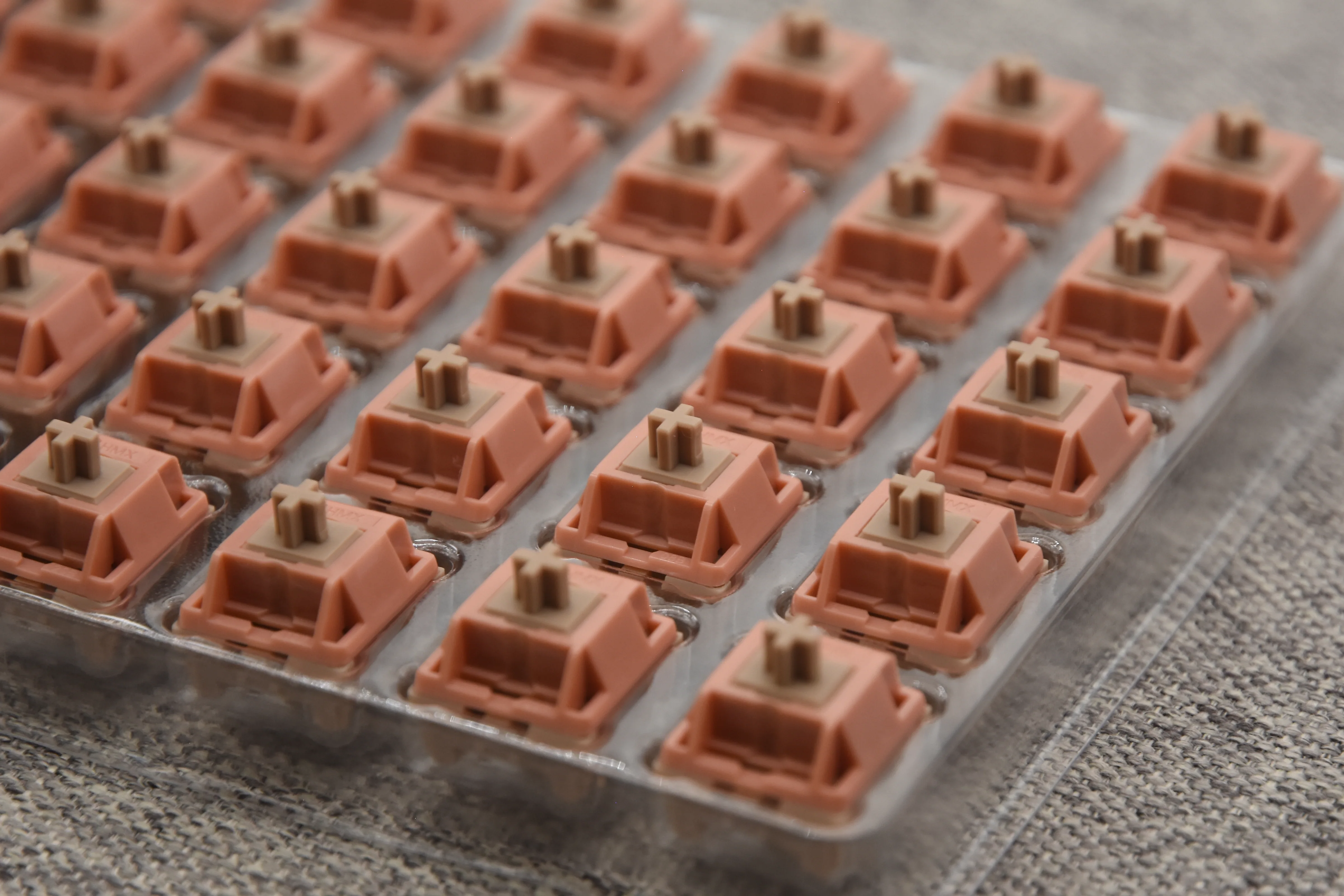 HMX RETRO J TACTILE SWITCH FACTORY LUBED EDITION (10PCS) - Image 5