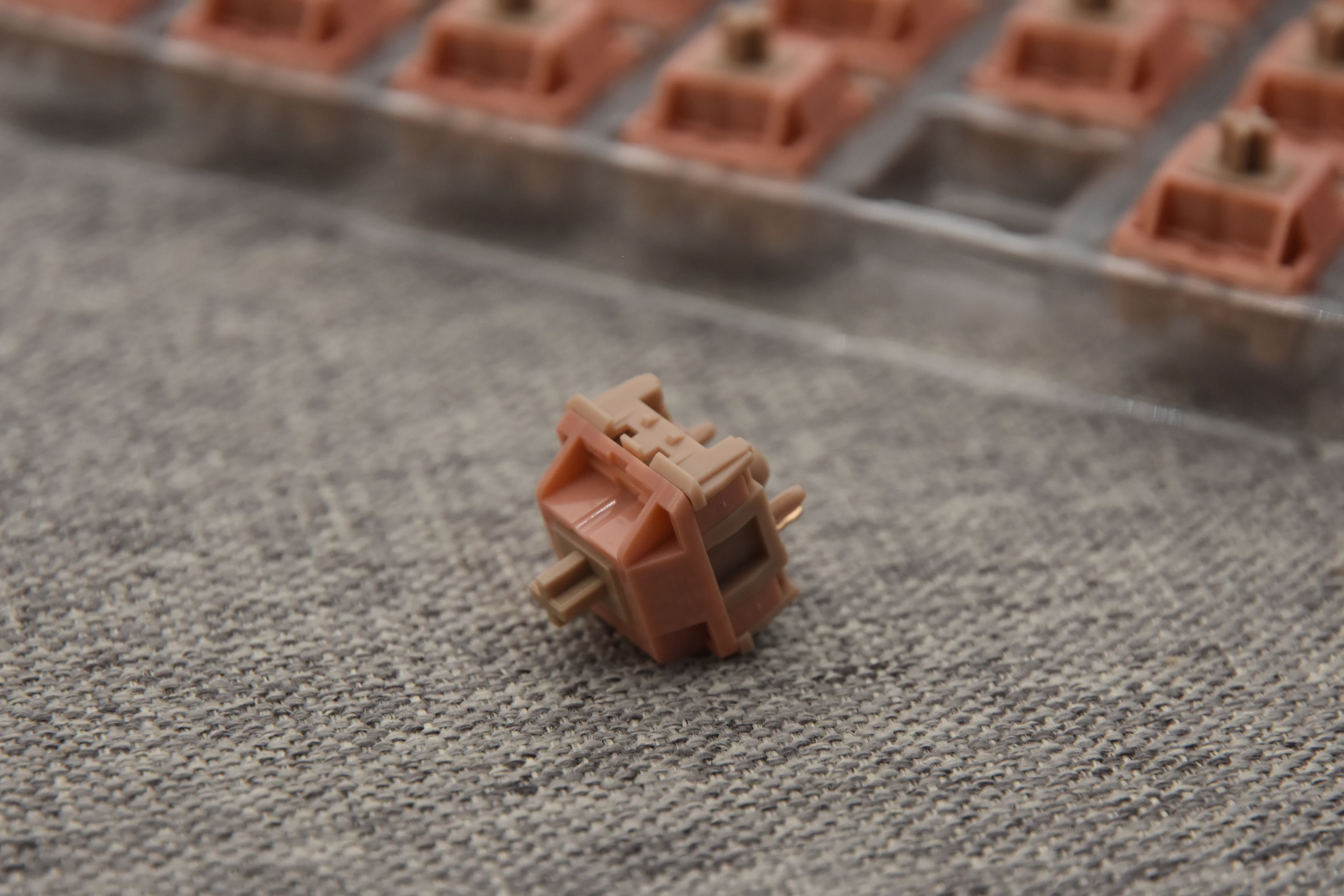 HMX RETRO J TACTILE SWITCH FACTORY LUBED EDITION (10PCS) - Image 8