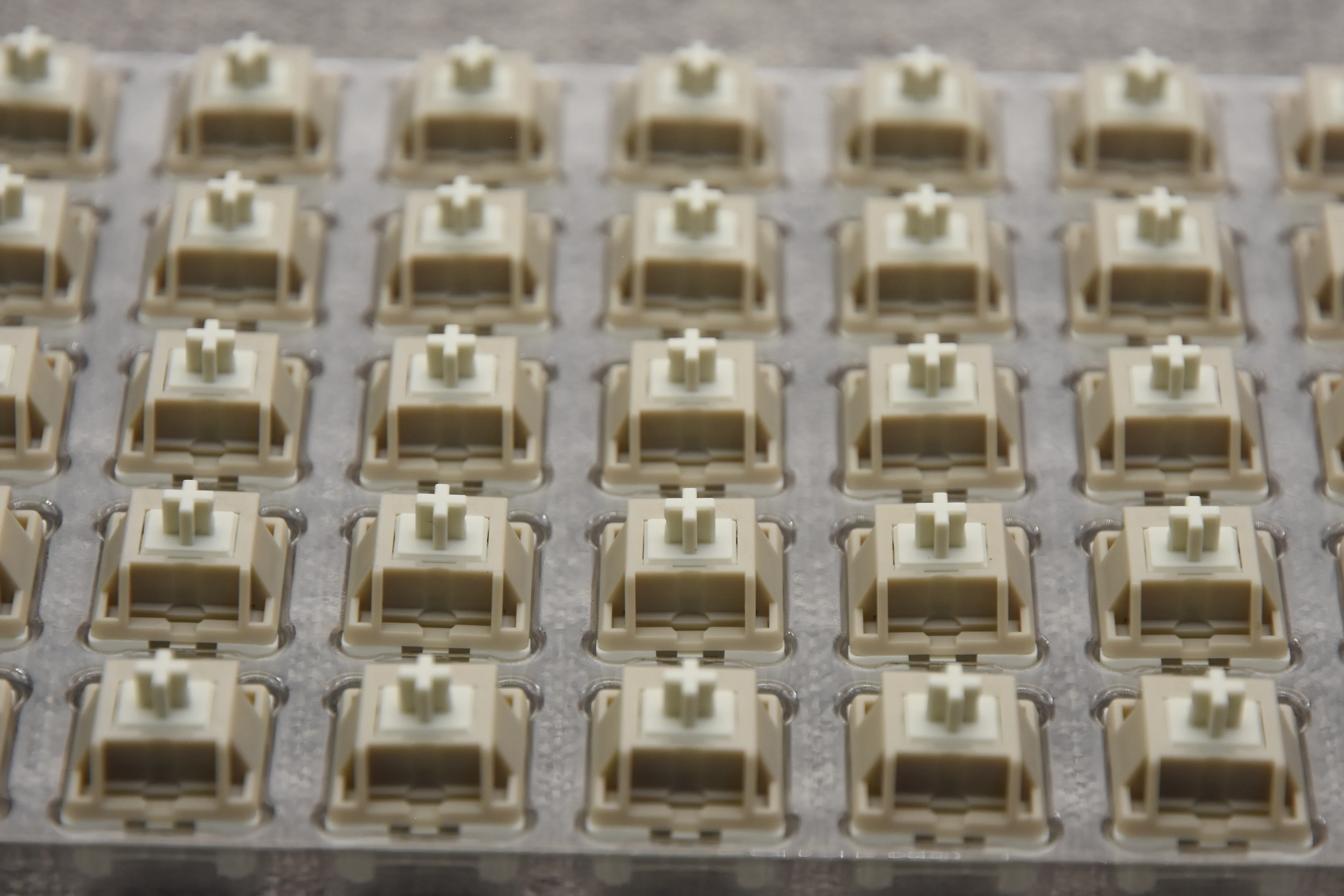 HMX RETRO R LINEAR SWITCH FACTORY LUBED EDITION (10PCS) - Image 3
