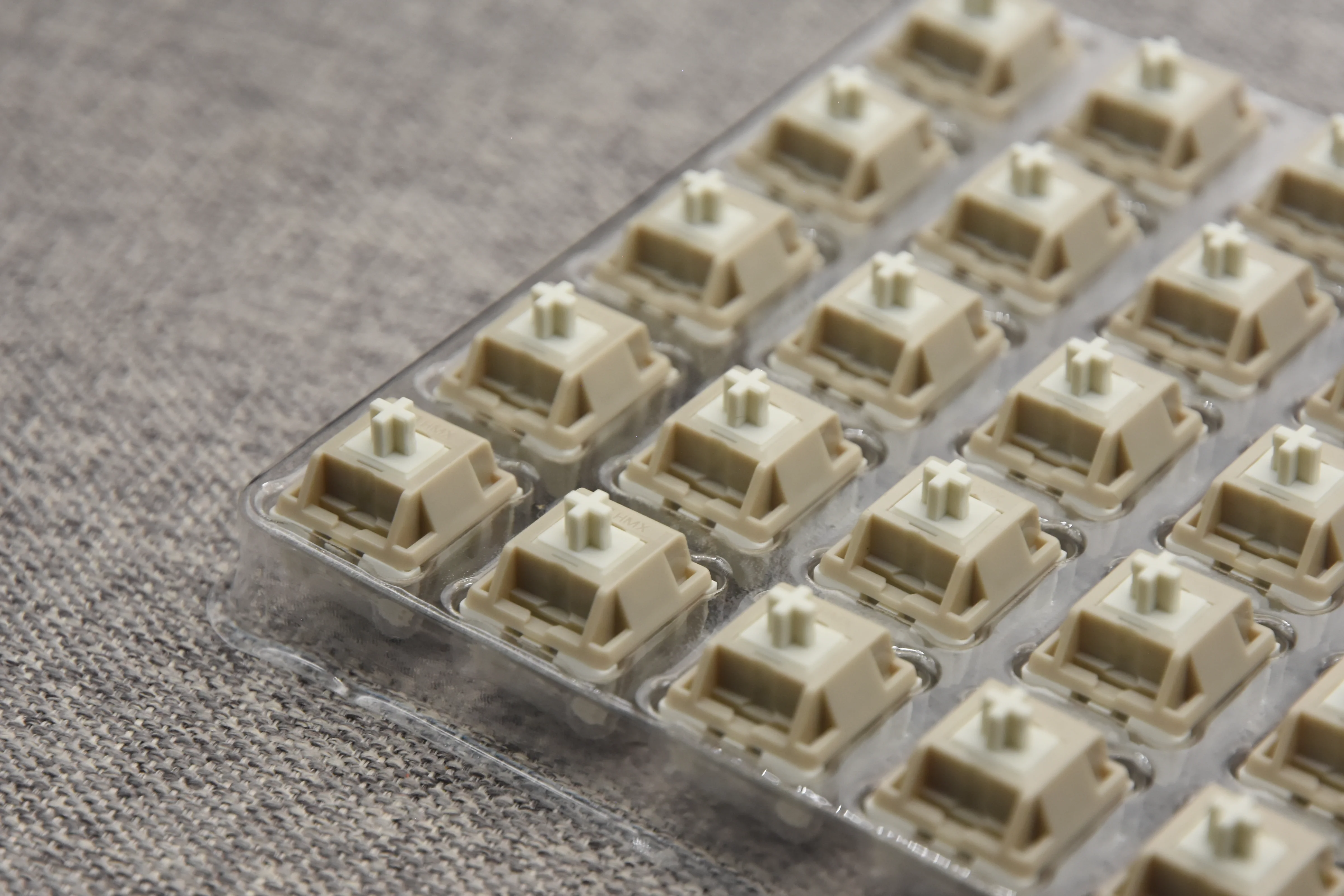 HMX RETRO R LINEAR SWITCH FACTORY LUBED EDITION (10PCS) - Image 4