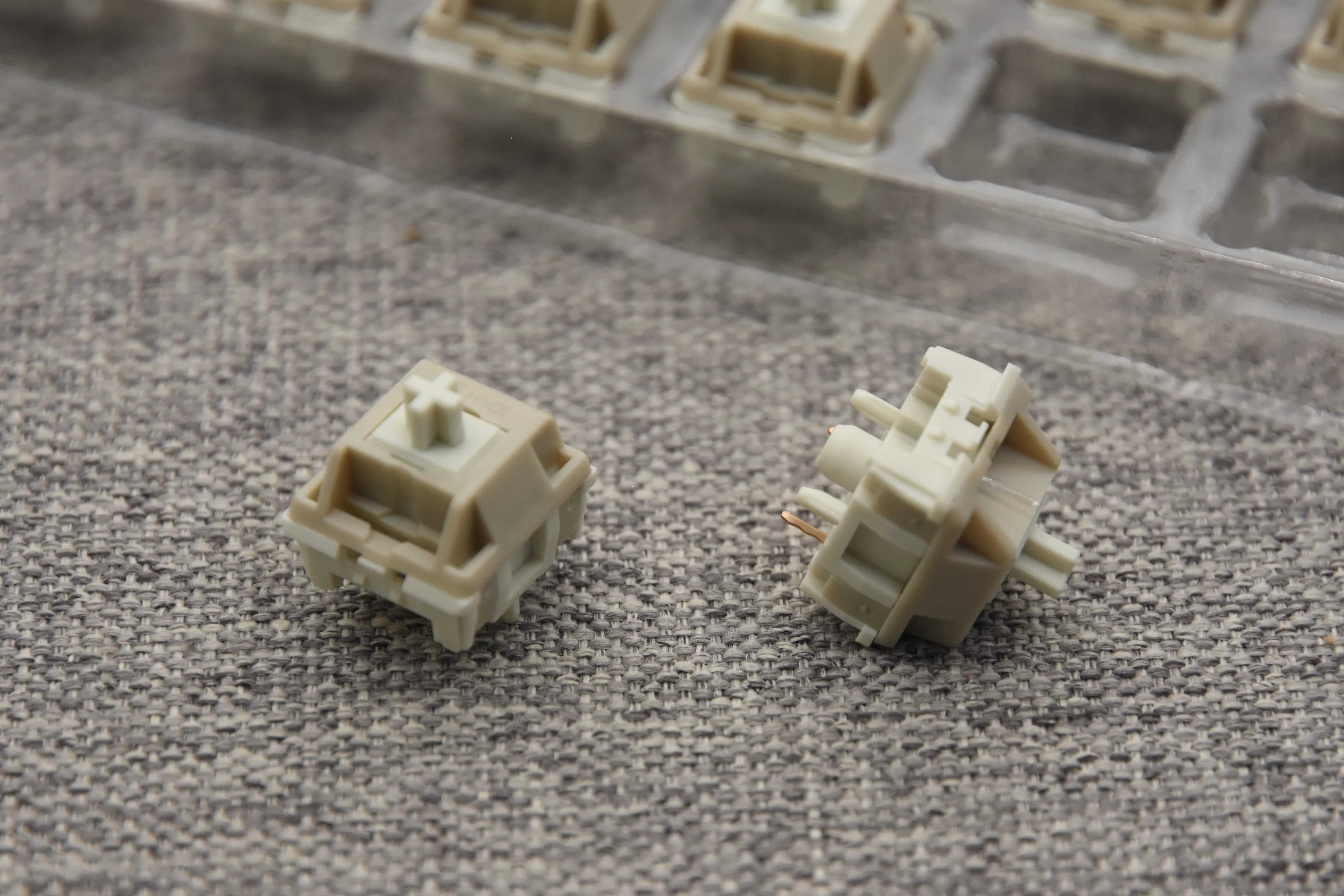 HMX RETRO R LINEAR SWITCH FACTORY LUBED EDITION (10PCS) - Image 8
