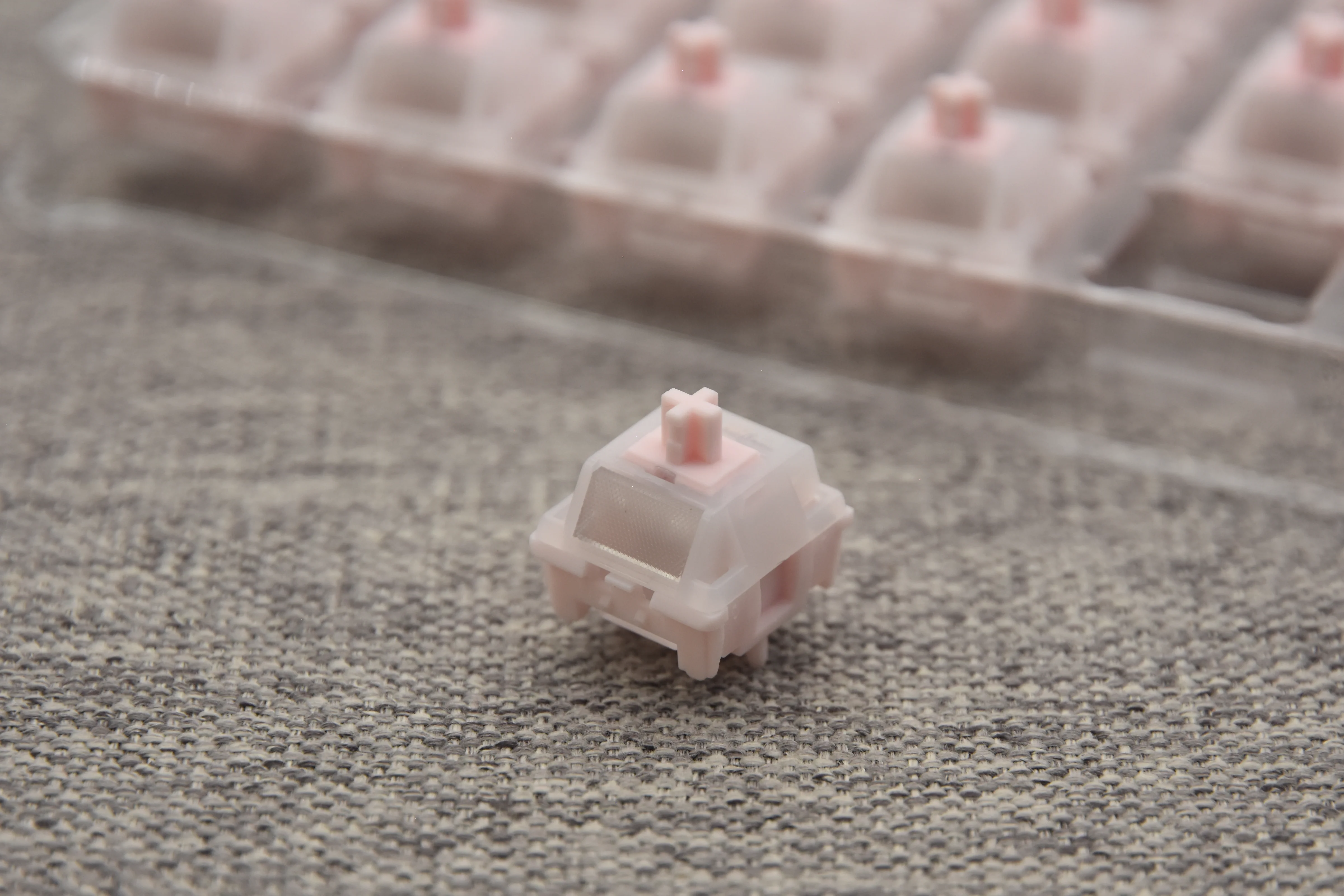 HMX RETRO SAKURA SILENT LINEAR SWITCH FACTORY LUBED EDITION (10PCS) - Image 10