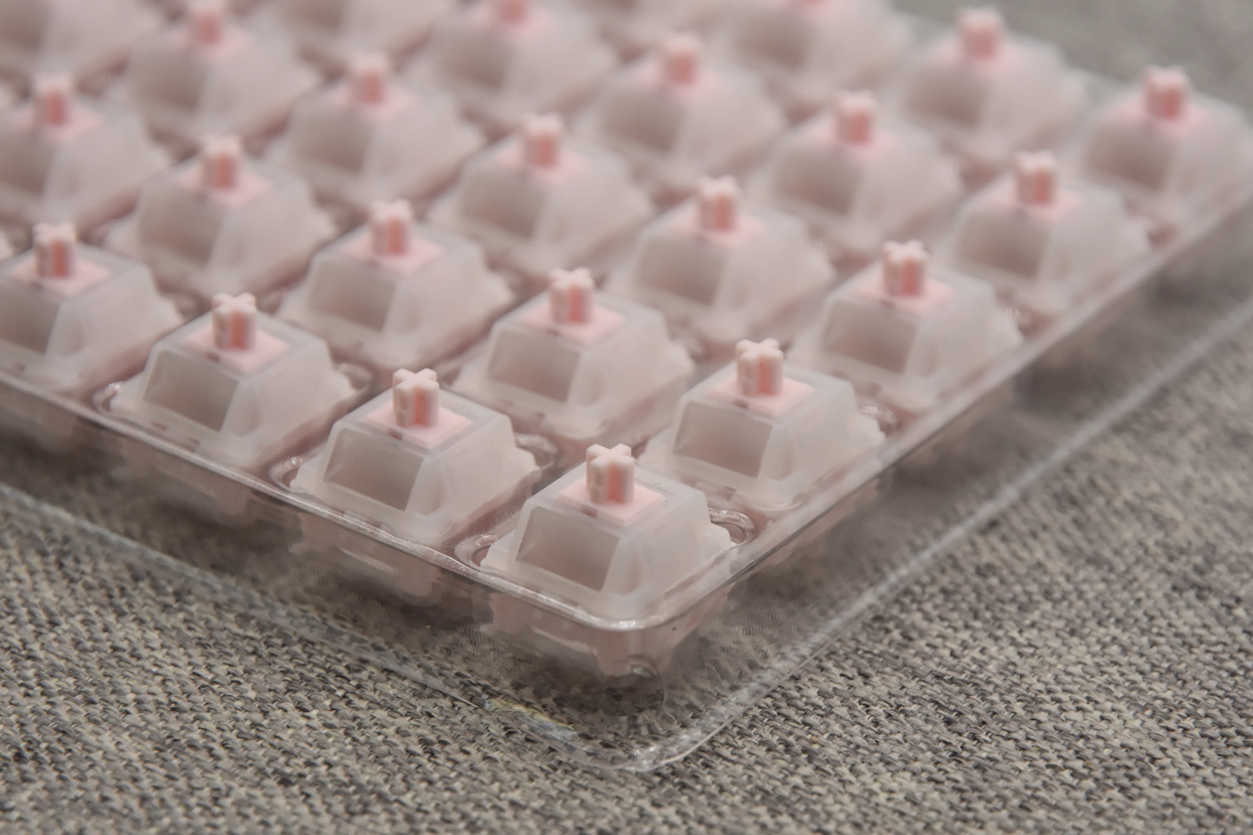 HMX RETRO SAKURA SILENT LINEAR SWITCH FACTORY LUBED EDITION (10PCS) - Image 6