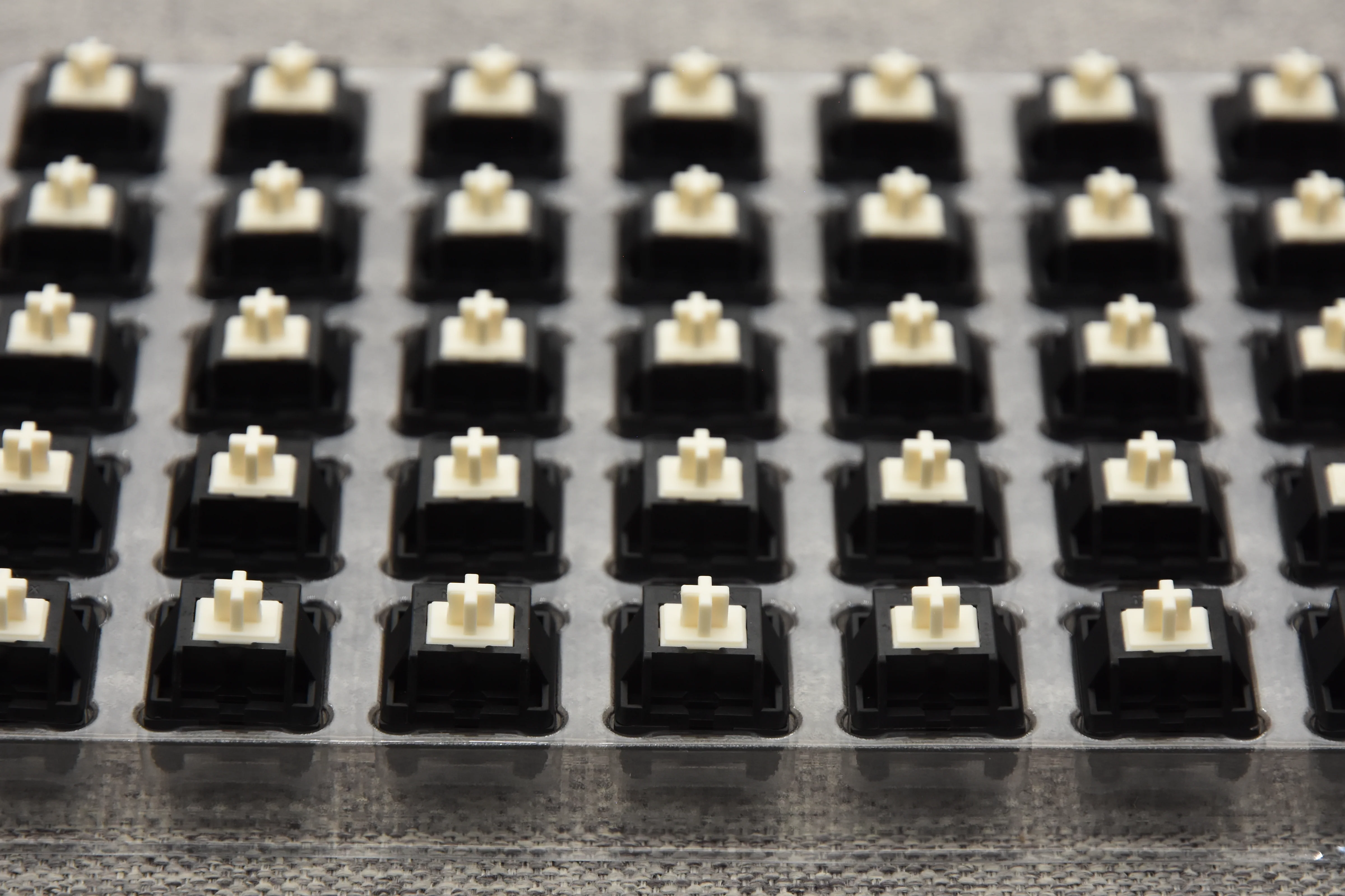 HMX RETRO T LINEAR SWITCH FACTORY LUBED EDITION (10PCS) - Image 3