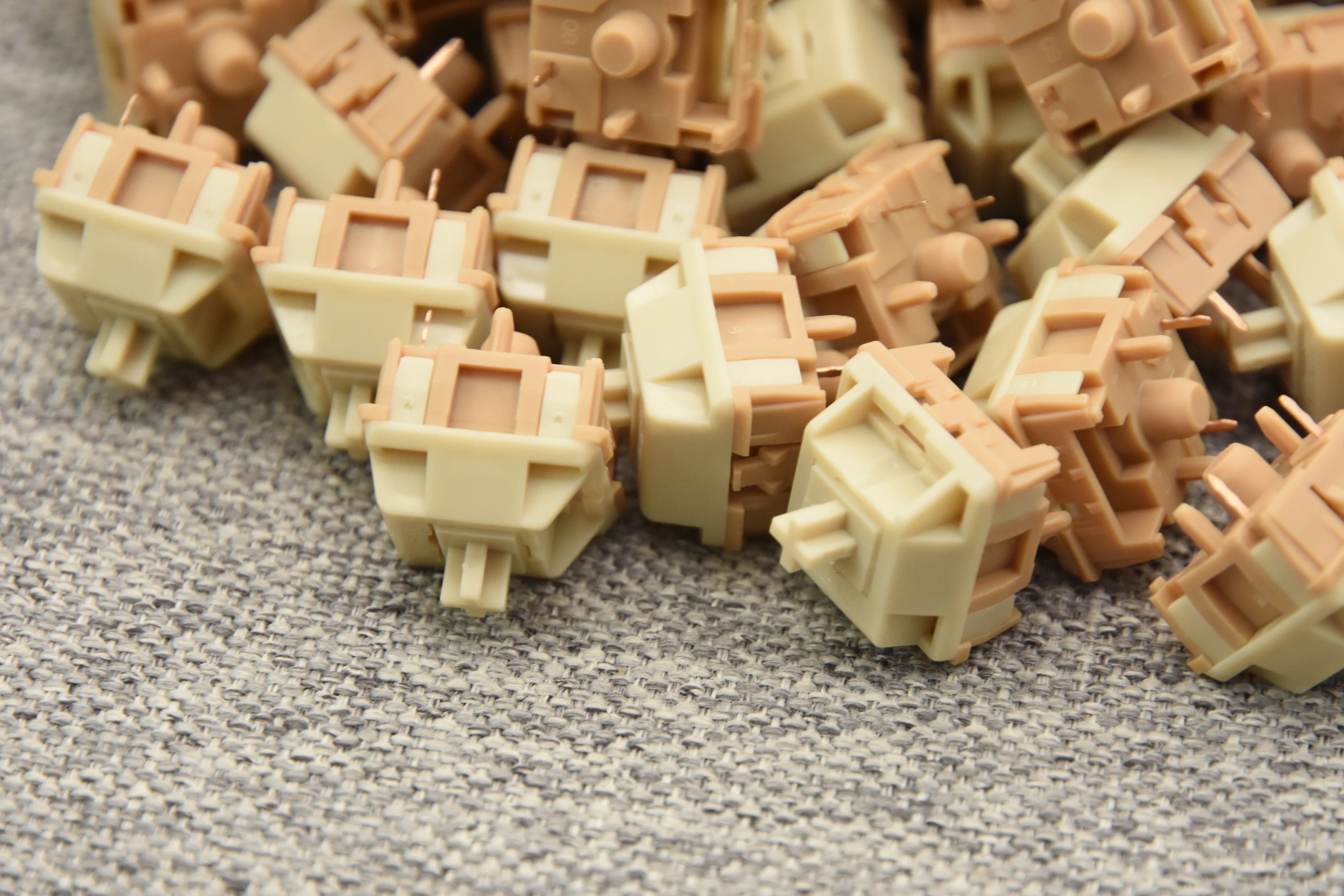 HMX SANDSTORM TACTILE SWITCH FACTORY LUBED (10PCS) - Image 3