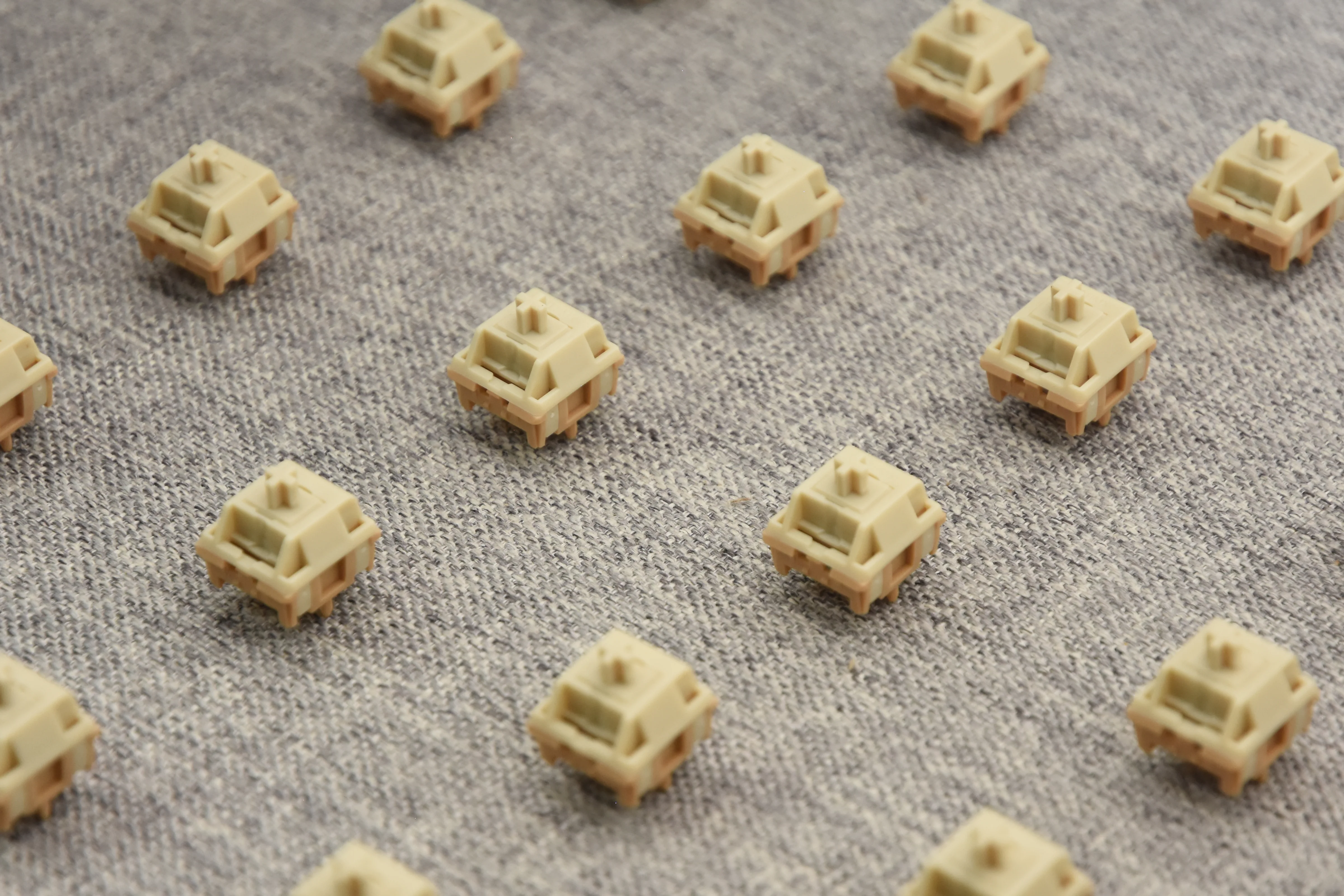 HMX SANDSTORM TACTILE SWITCH FACTORY LUBED (10PCS) - Image 8