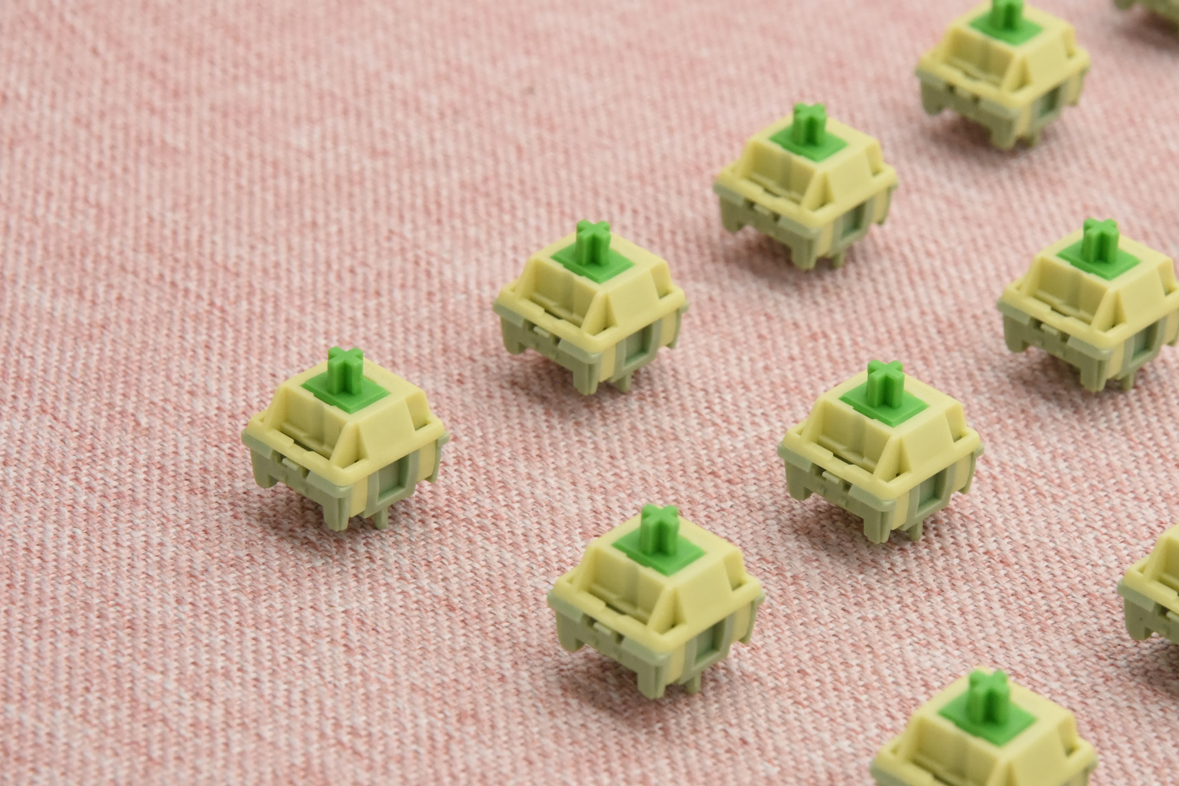 HMX SERENE GREEN LINEAR SWITCH FACTORY LUBED EDITION (10PCS) - Image 9